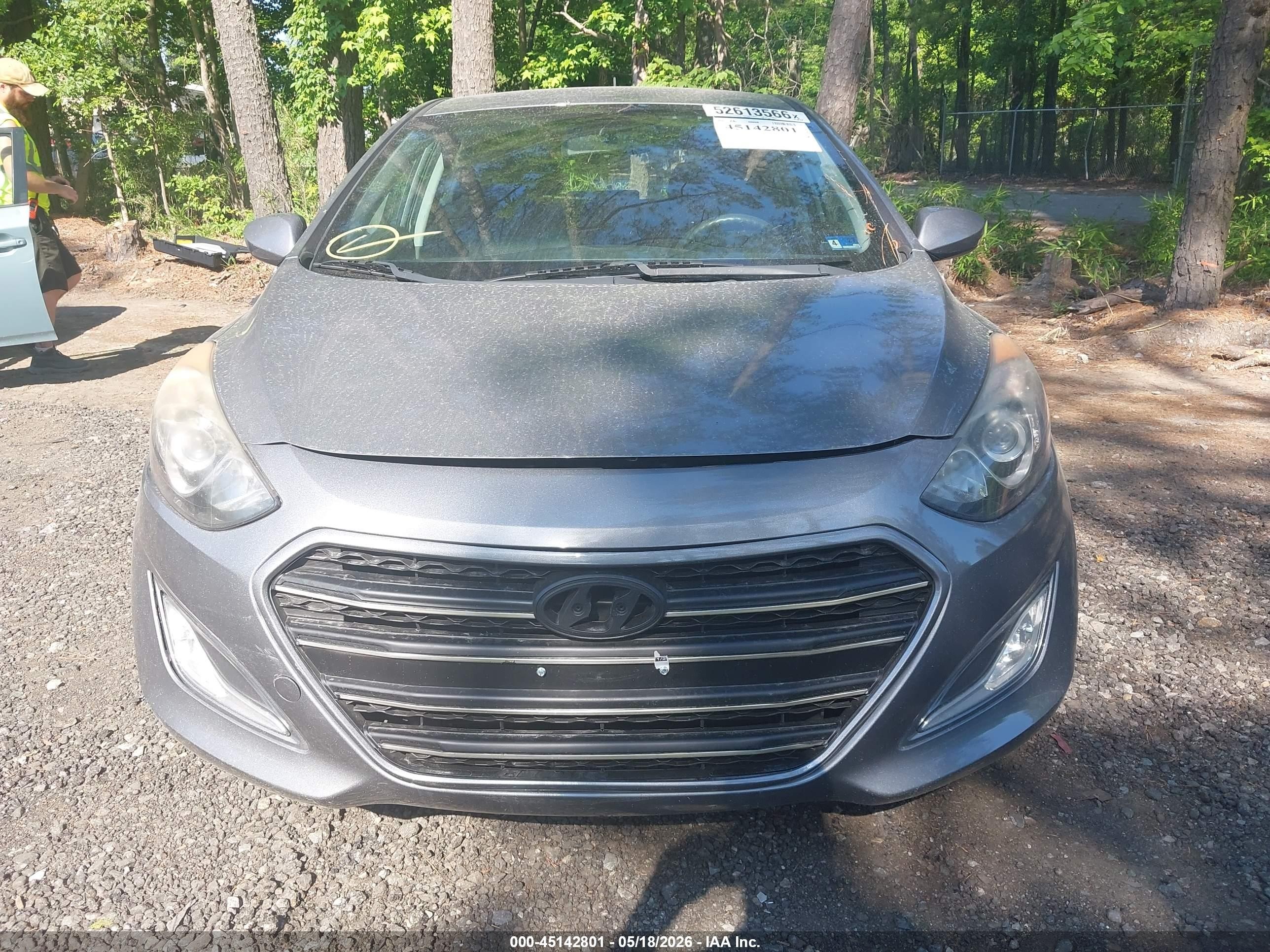 2014 Hyundai Elantra Gt   Gray vin: KMHD35LH9EU214679