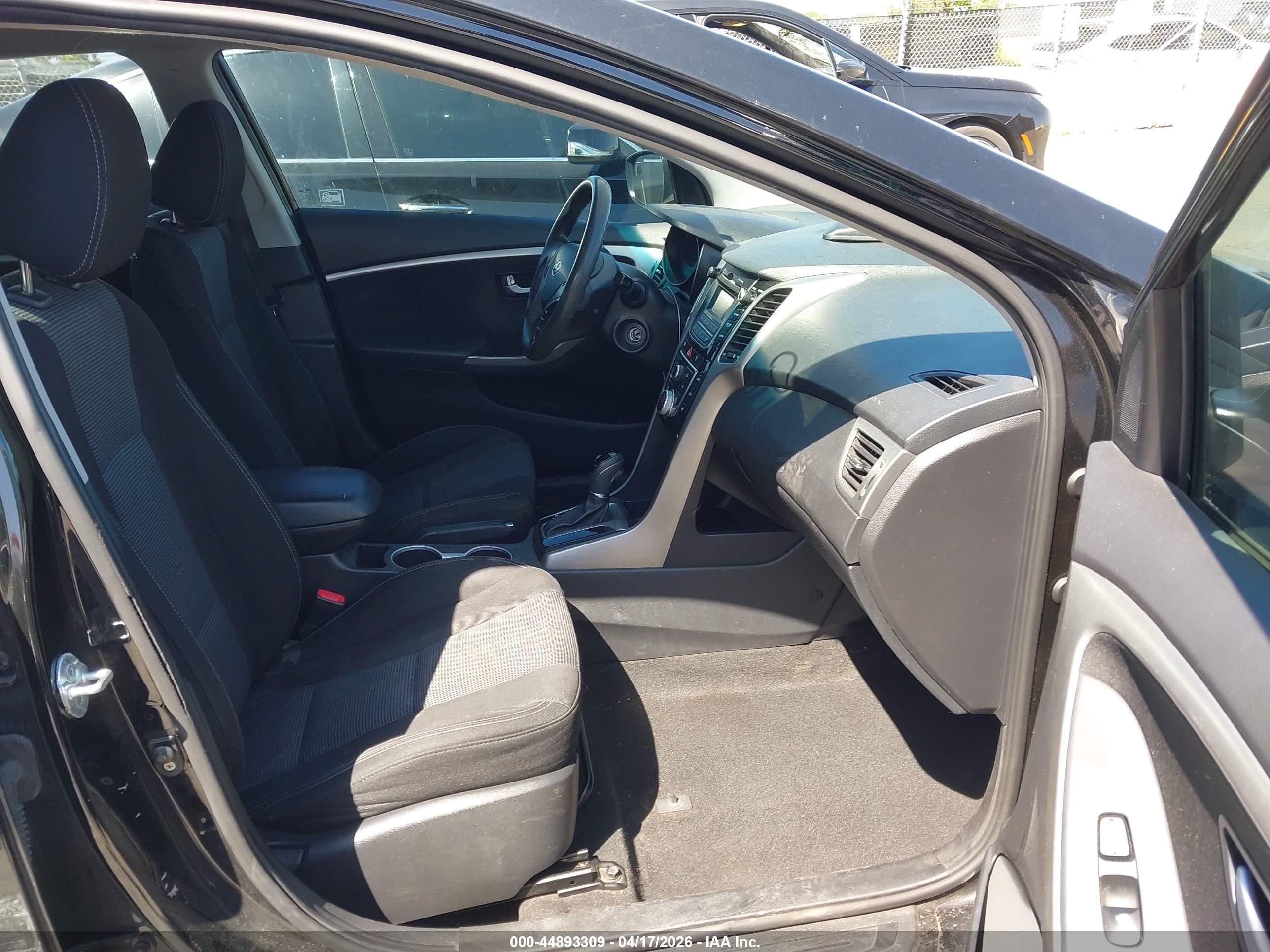 2014 Hyundai Elantra Gt   Black vin: KMHD35LH9EU228159