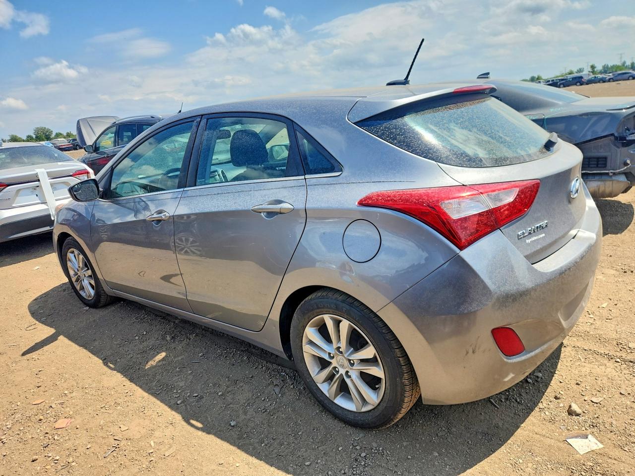 2015 Hyundai Elantra Gt Base Silver vin: KMHD35LH9FU236781