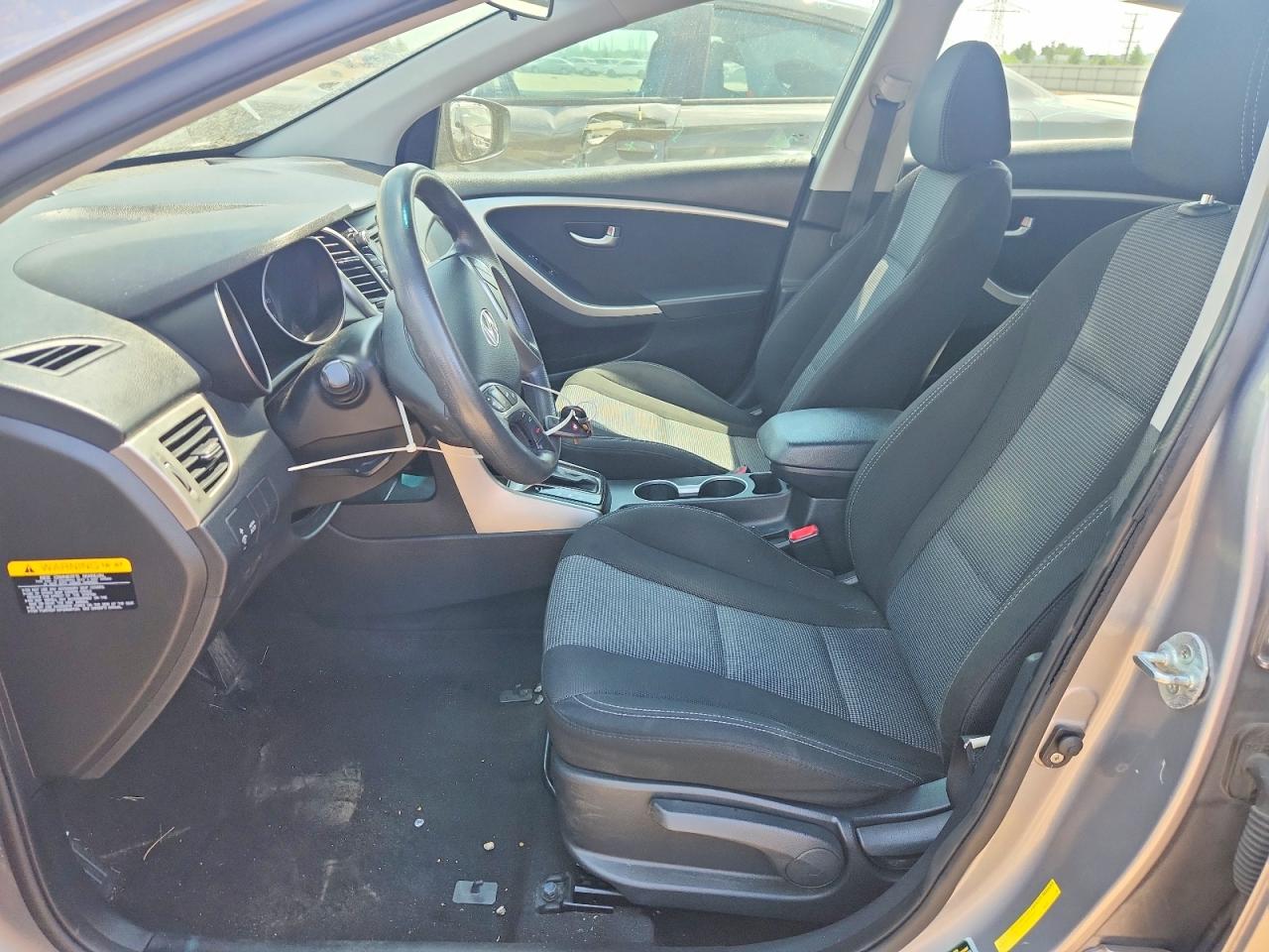 2015 Hyundai Elantra Gt Base Silver vin: KMHD35LH9FU236781