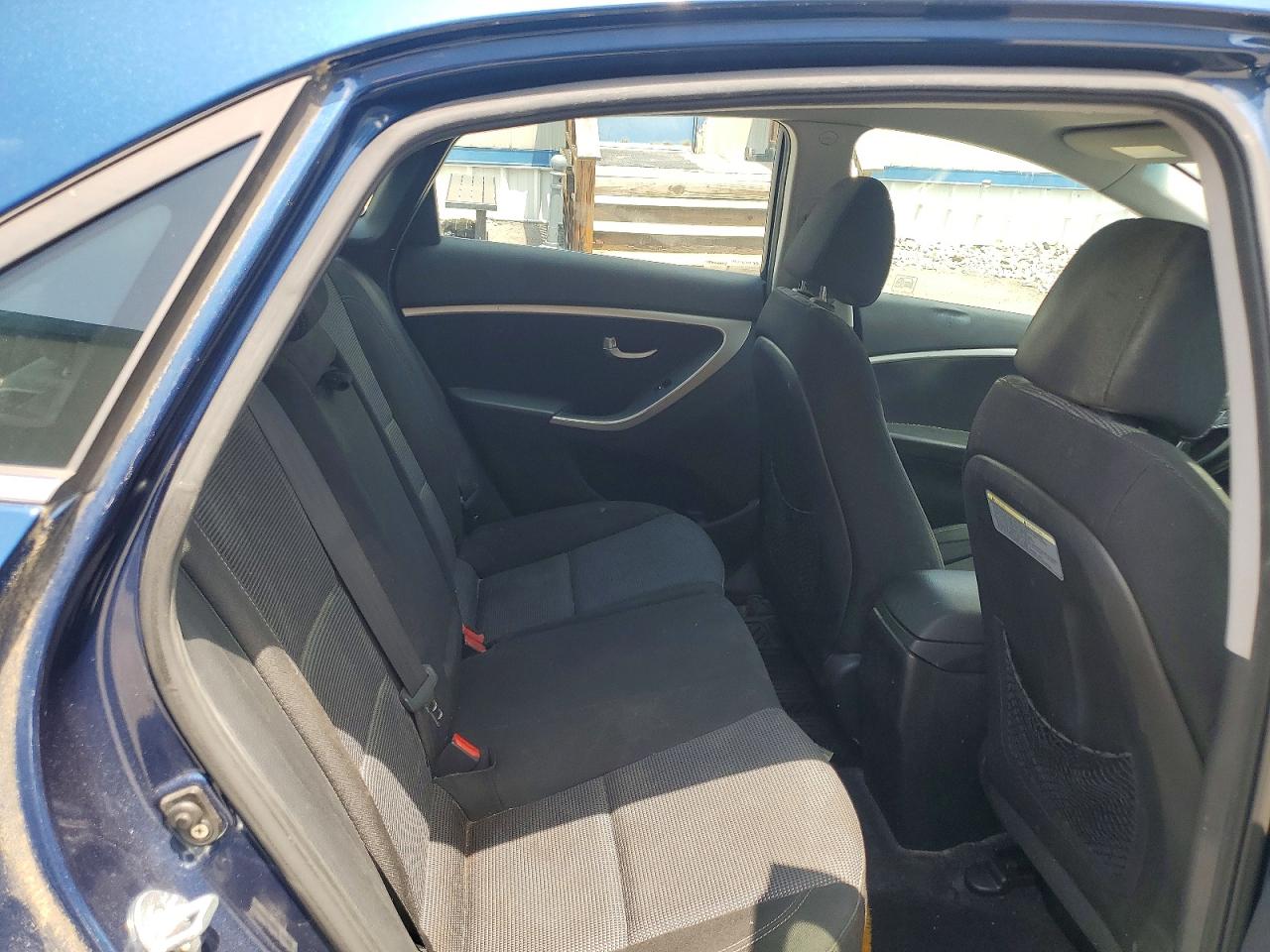 2015 Hyundai Elantra Gt Base Blue vin: KMHD35LH9FU238000