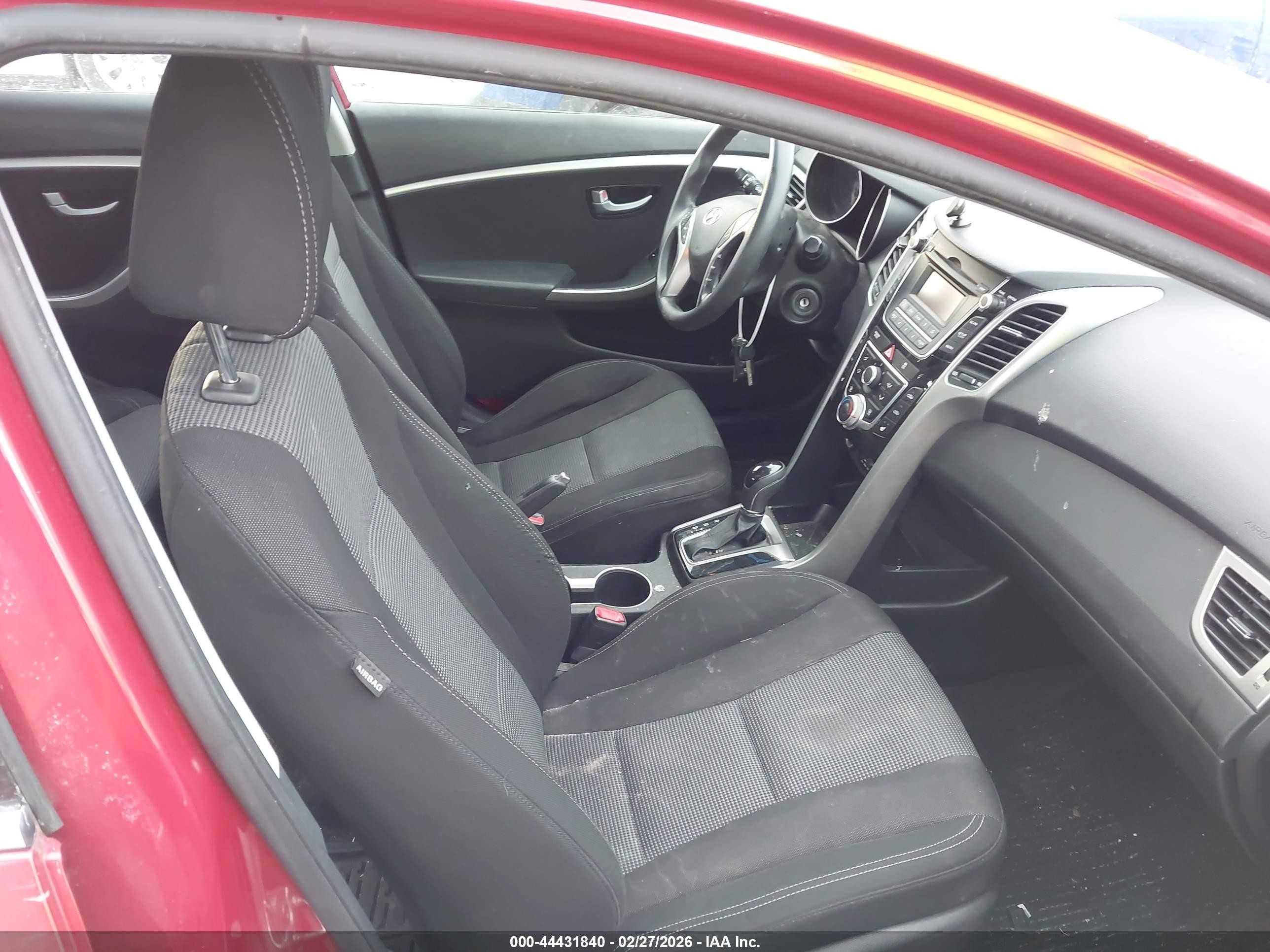 2015 Hyundai Elantra Gt   Красный vin: KMHD35LH9FU238031