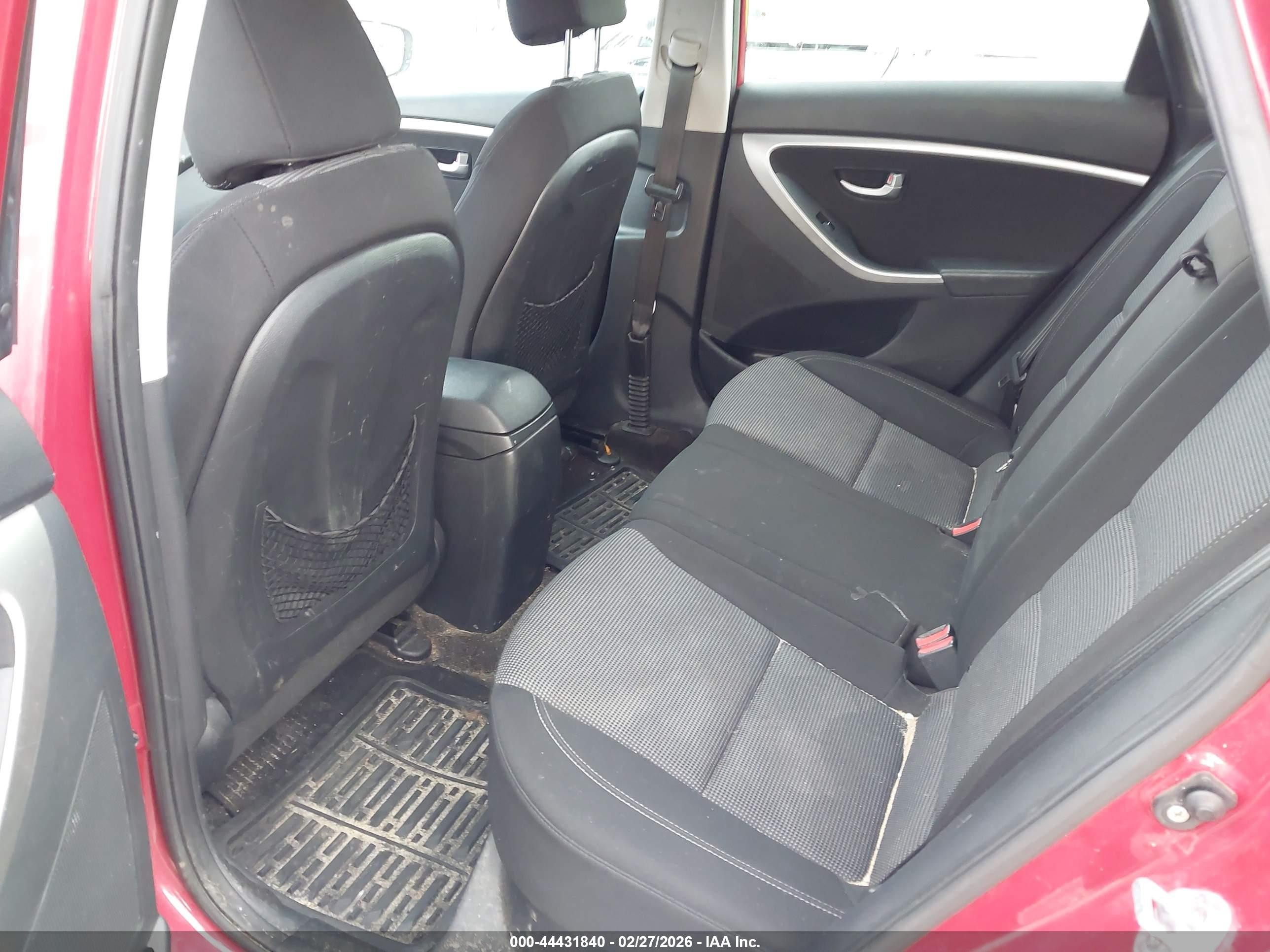 2015 Hyundai Elantra Gt   Красный vin: KMHD35LH9FU238031