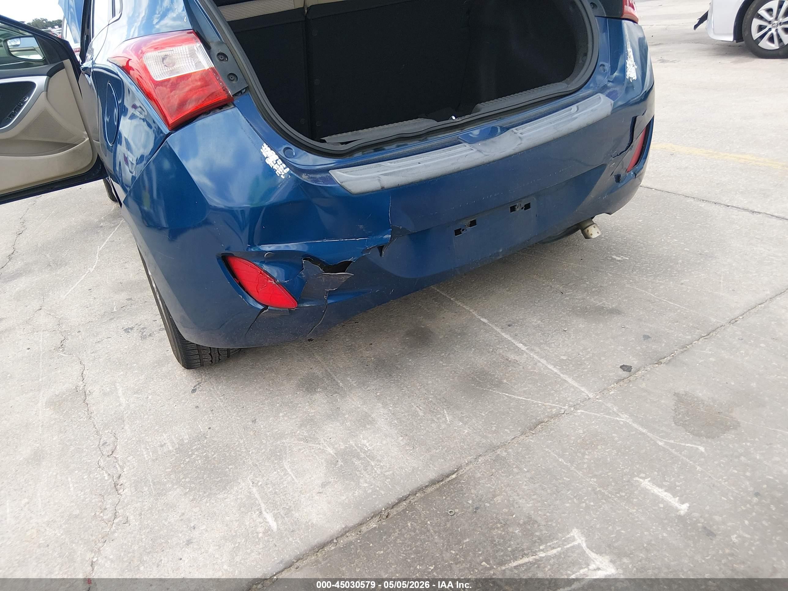 2015 Hyundai Elantra Gt   Blue vin: KMHD35LH9FU248235