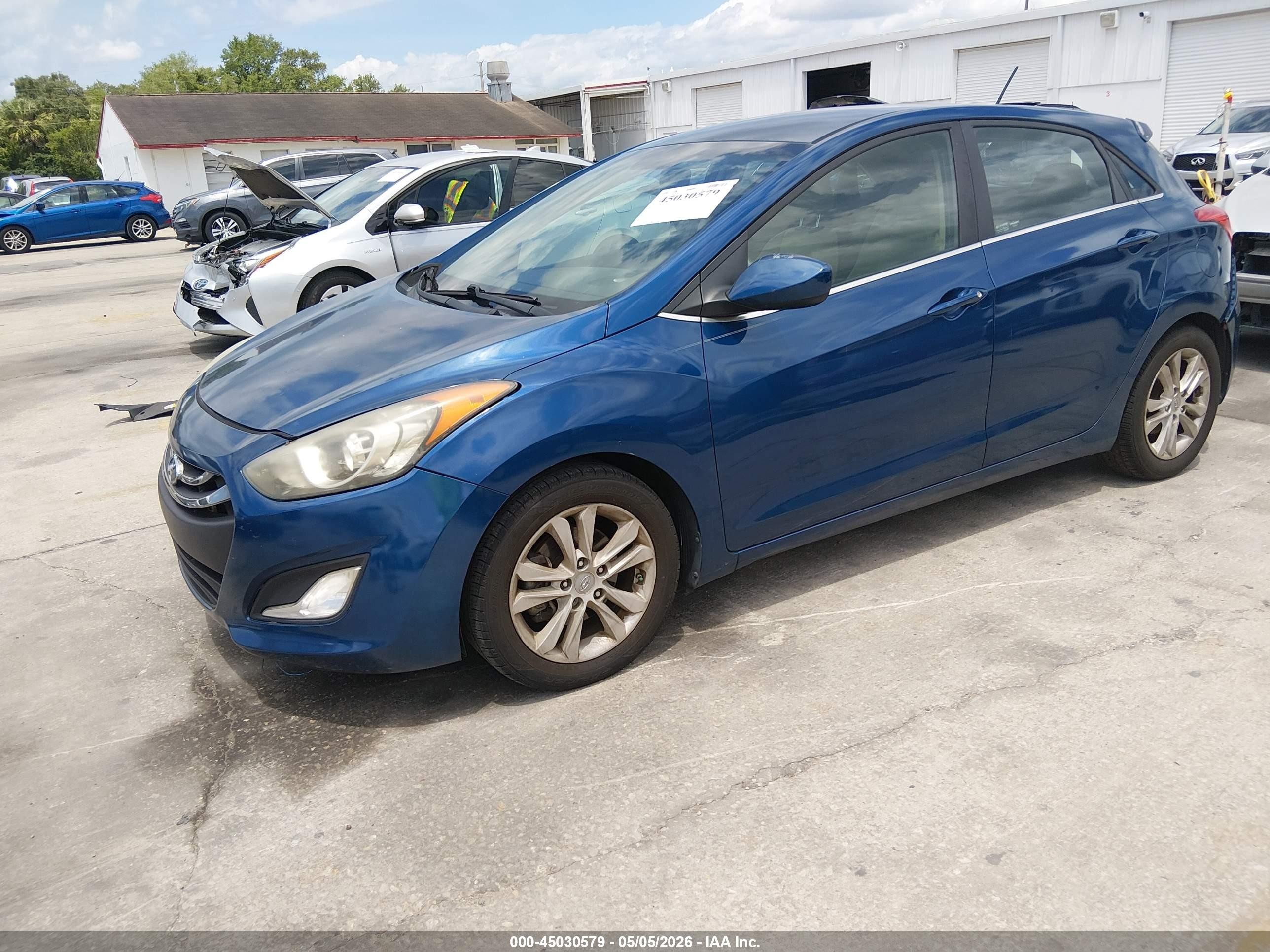 2015 Hyundai Elantra Gt   Blue vin: KMHD35LH9FU248235