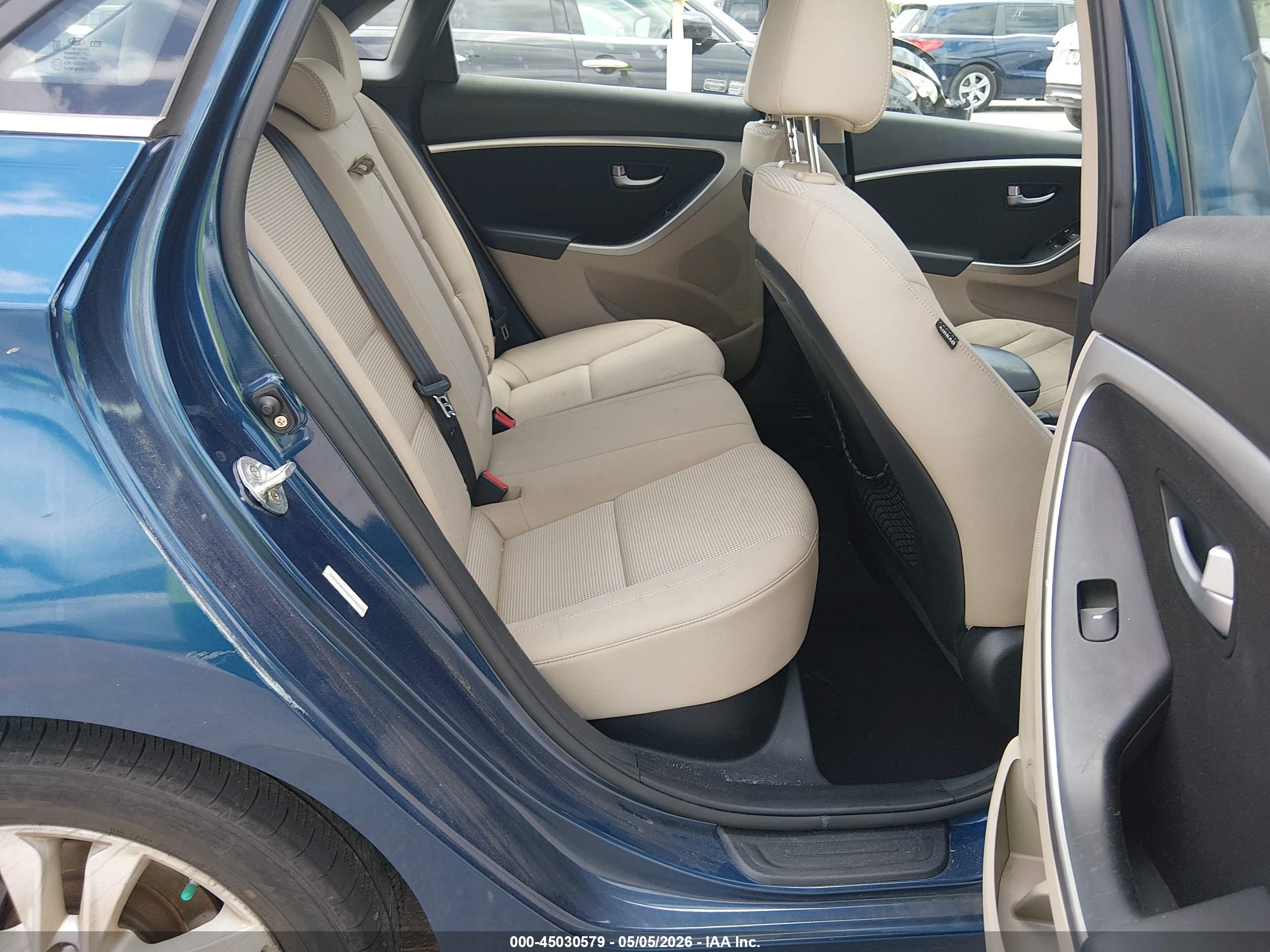 2015 Hyundai Elantra Gt   Blue vin: KMHD35LH9FU248235