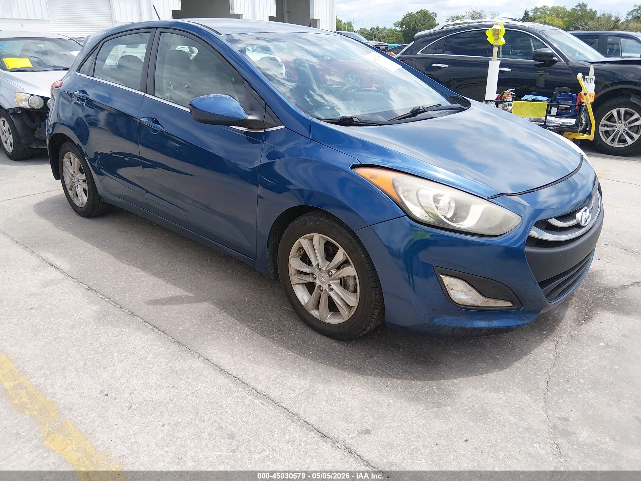 2015 Hyundai Elantra Gt   Blue vin: KMHD35LH9FU248235