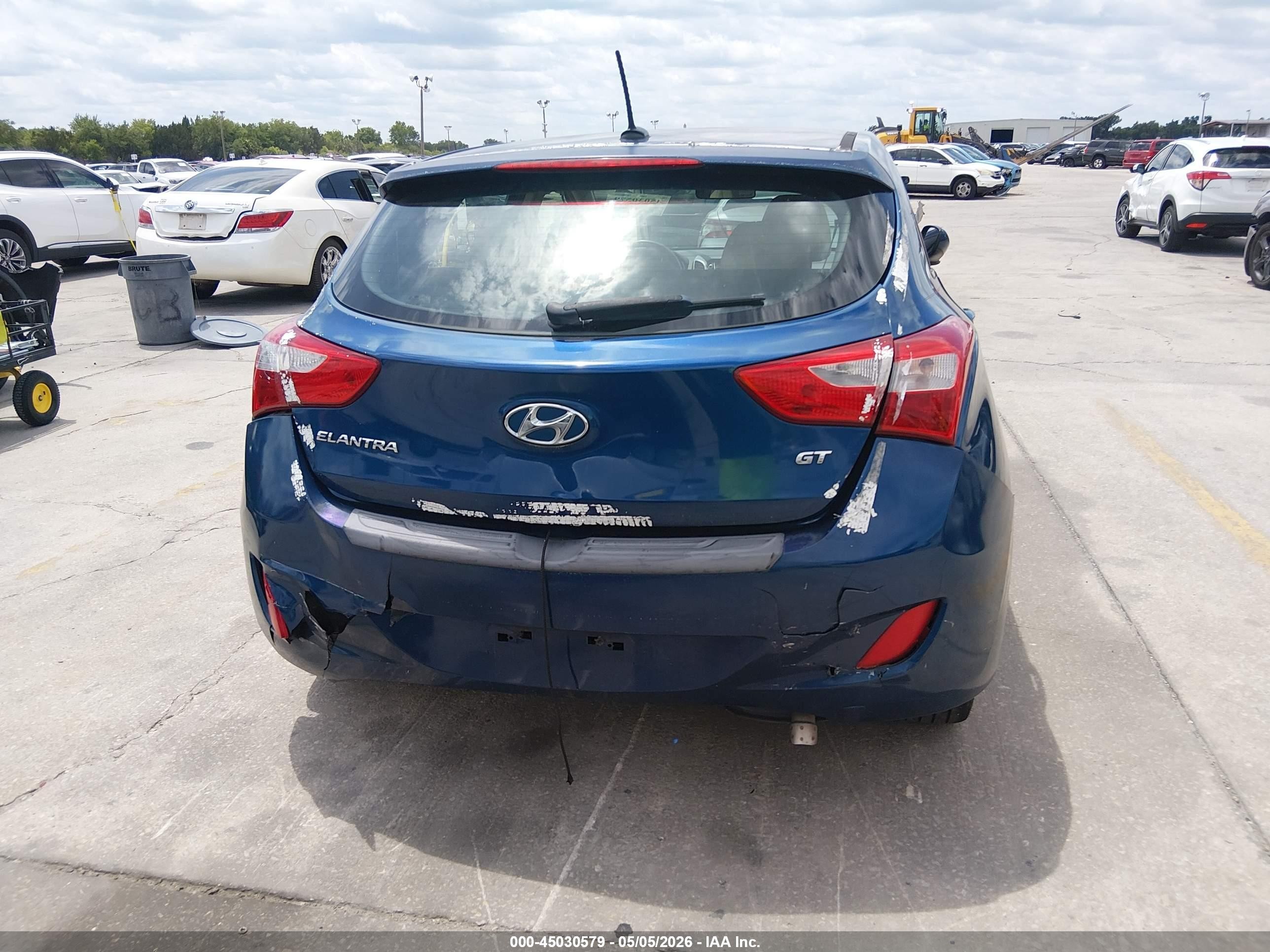 2015 Hyundai Elantra Gt   Blue vin: KMHD35LH9FU248235