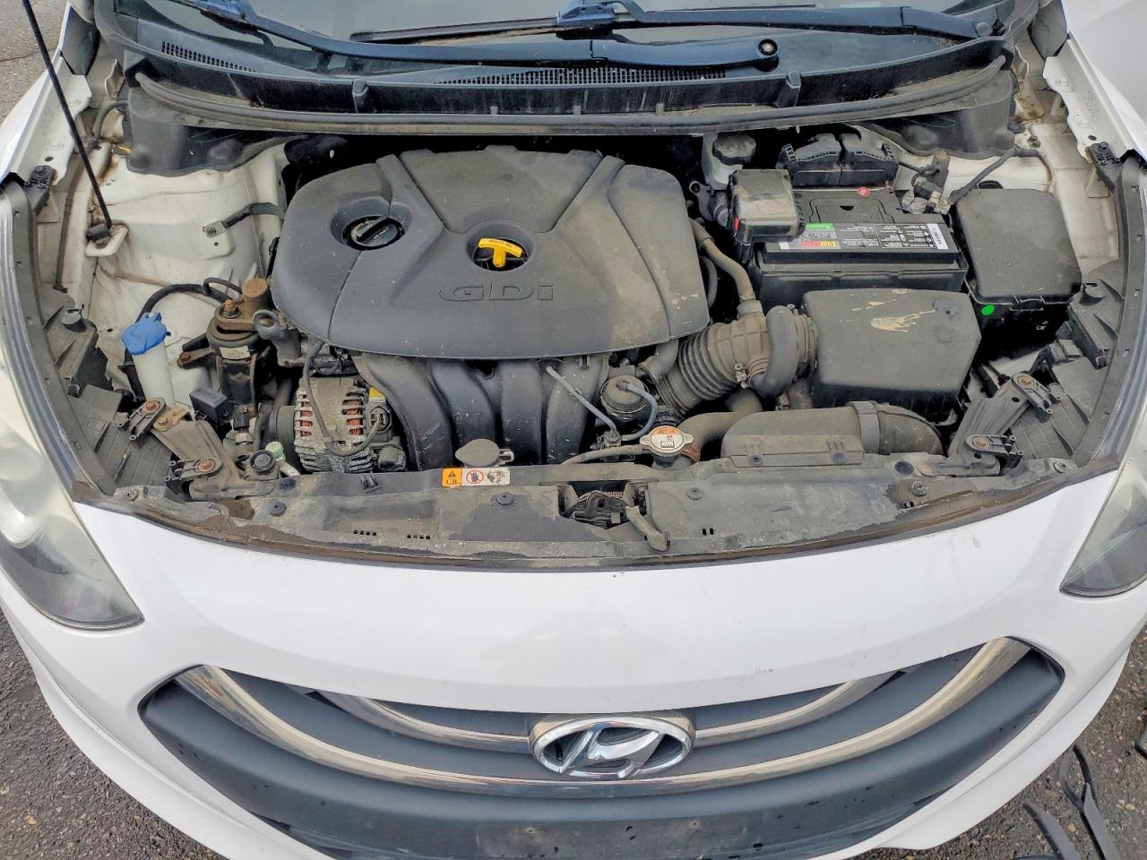 2015 Hyundai Elantra Gt Base White vin: KMHD35LH9FU248445