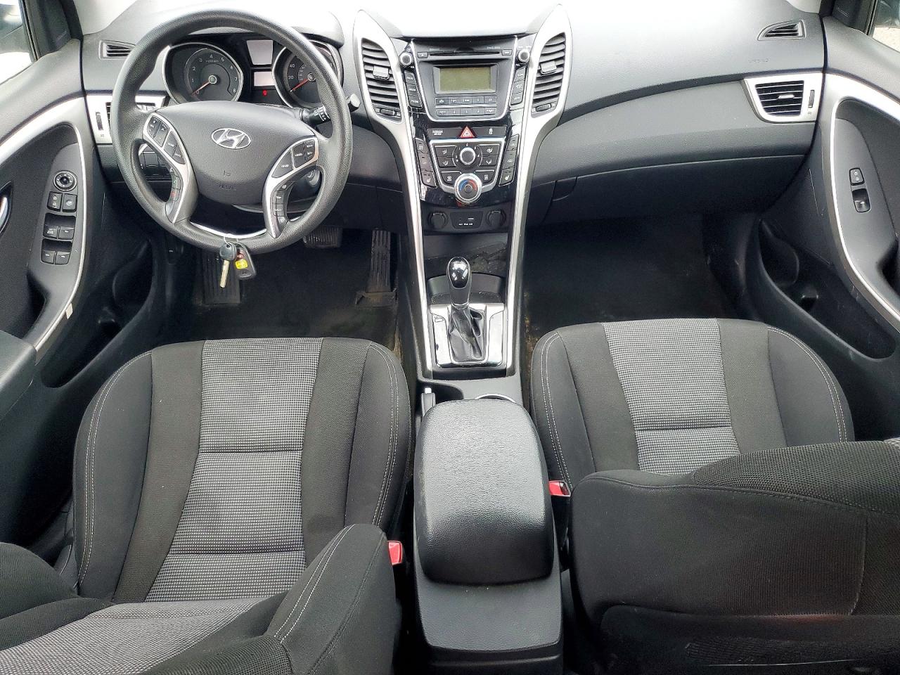 2015 Hyundai Elantra Gt Base White vin: KMHD35LH9FU248445