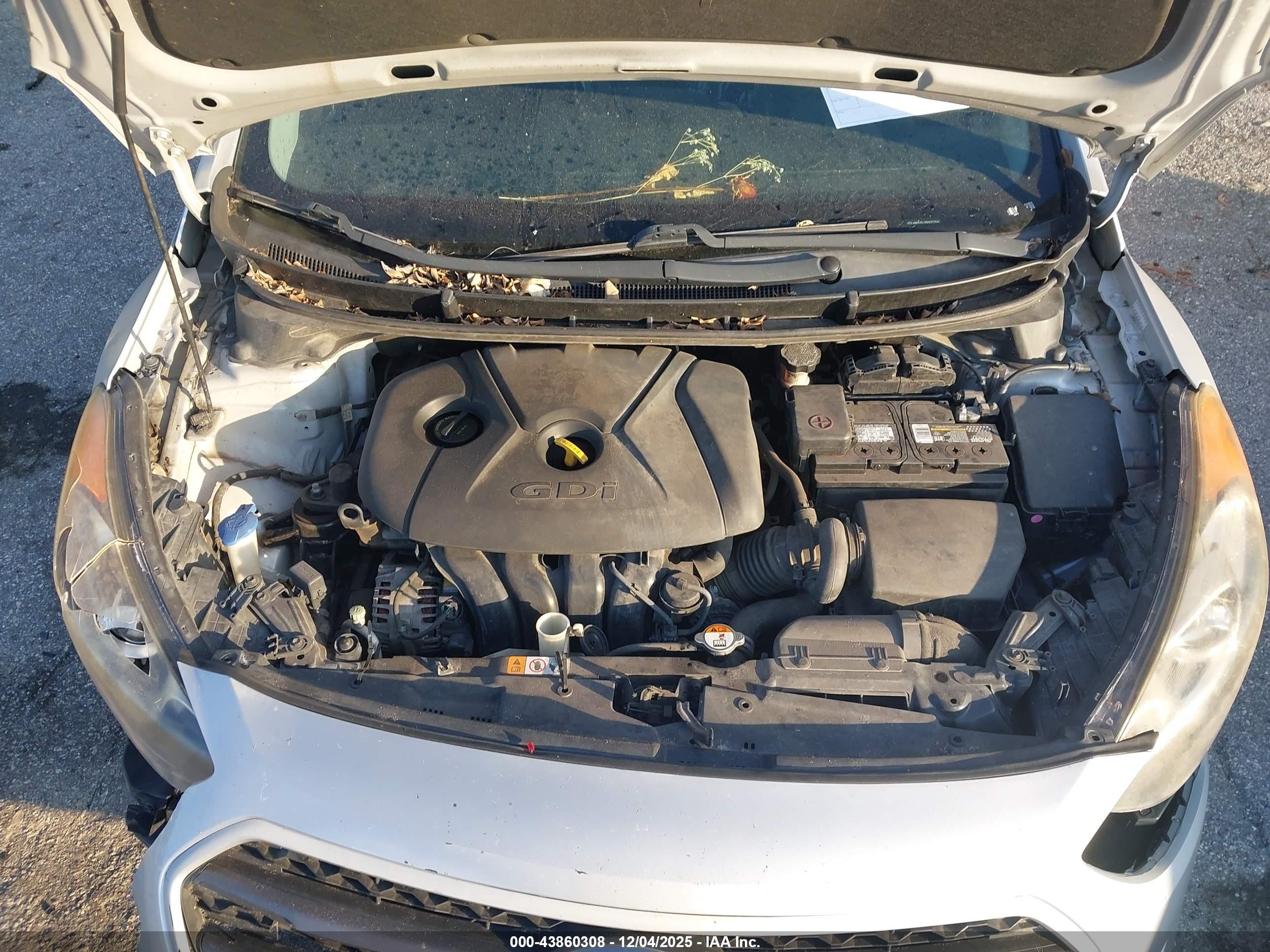 2017 Hyundai Elantra Gt   Серебряный vin: KMHD35LH9HU372542