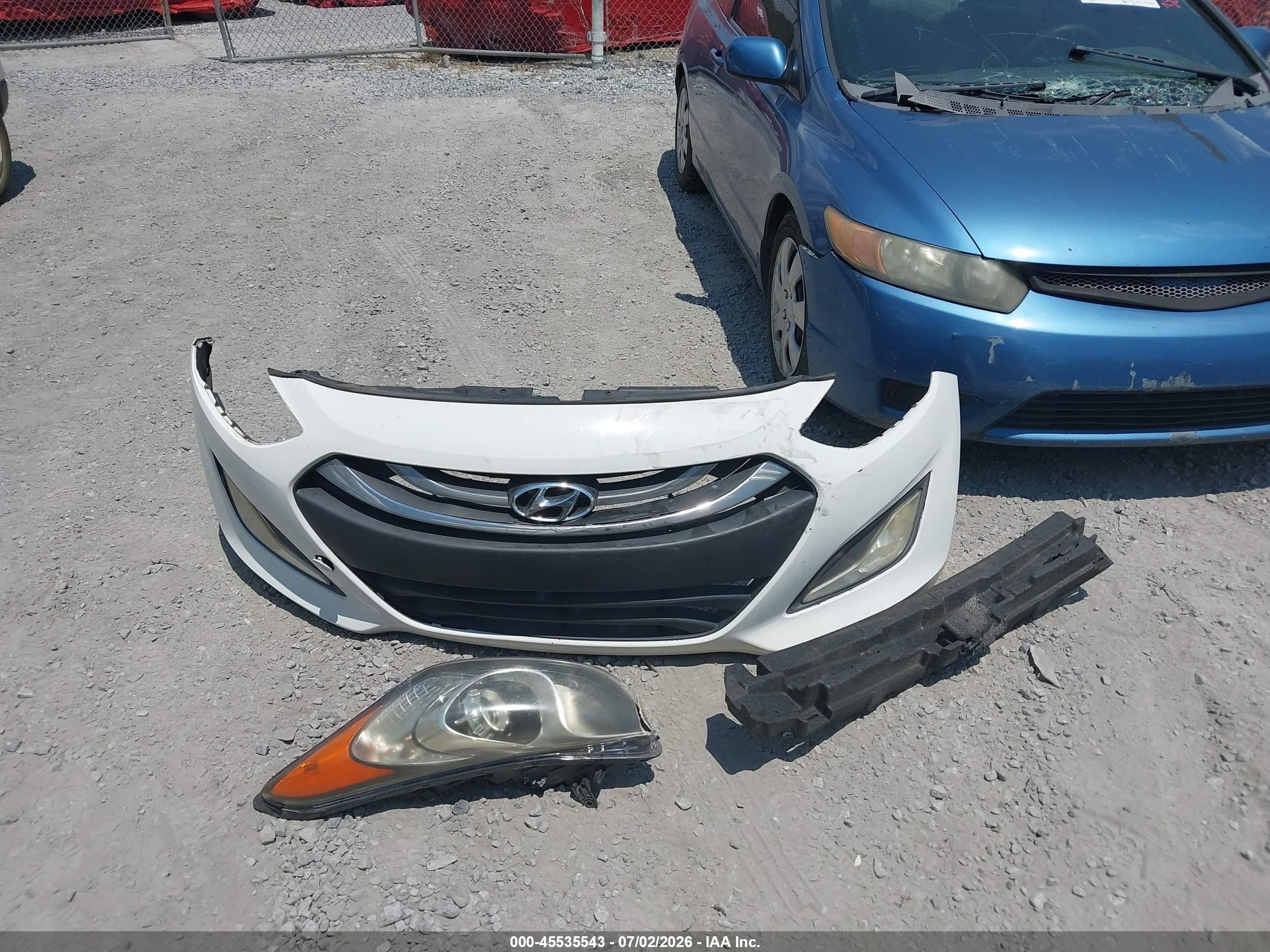 2014 Hyundai Elantra Gt White vin: KMHD35LHXEU164858