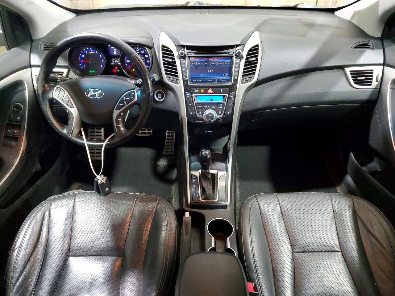 2014 Hyundai Elantra Gt Base Silver vin: KMHD35LHXEU174368