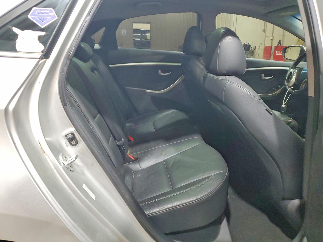 2014 Hyundai Elantra Gt Base Silver vin: KMHD35LHXEU174368