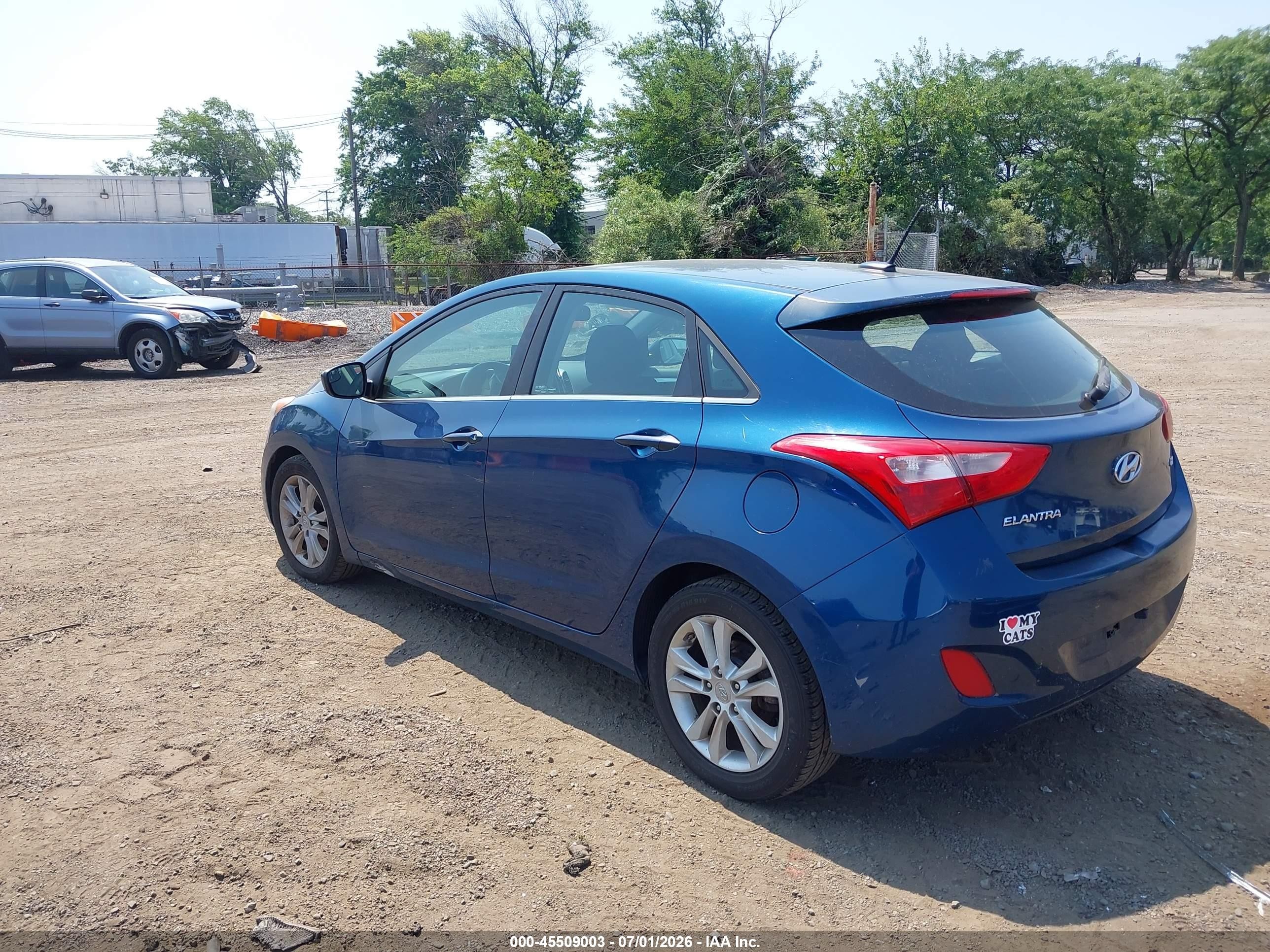 2014 Hyundai Elantra Gt   Blue vin: KMHD35LHXEU177805