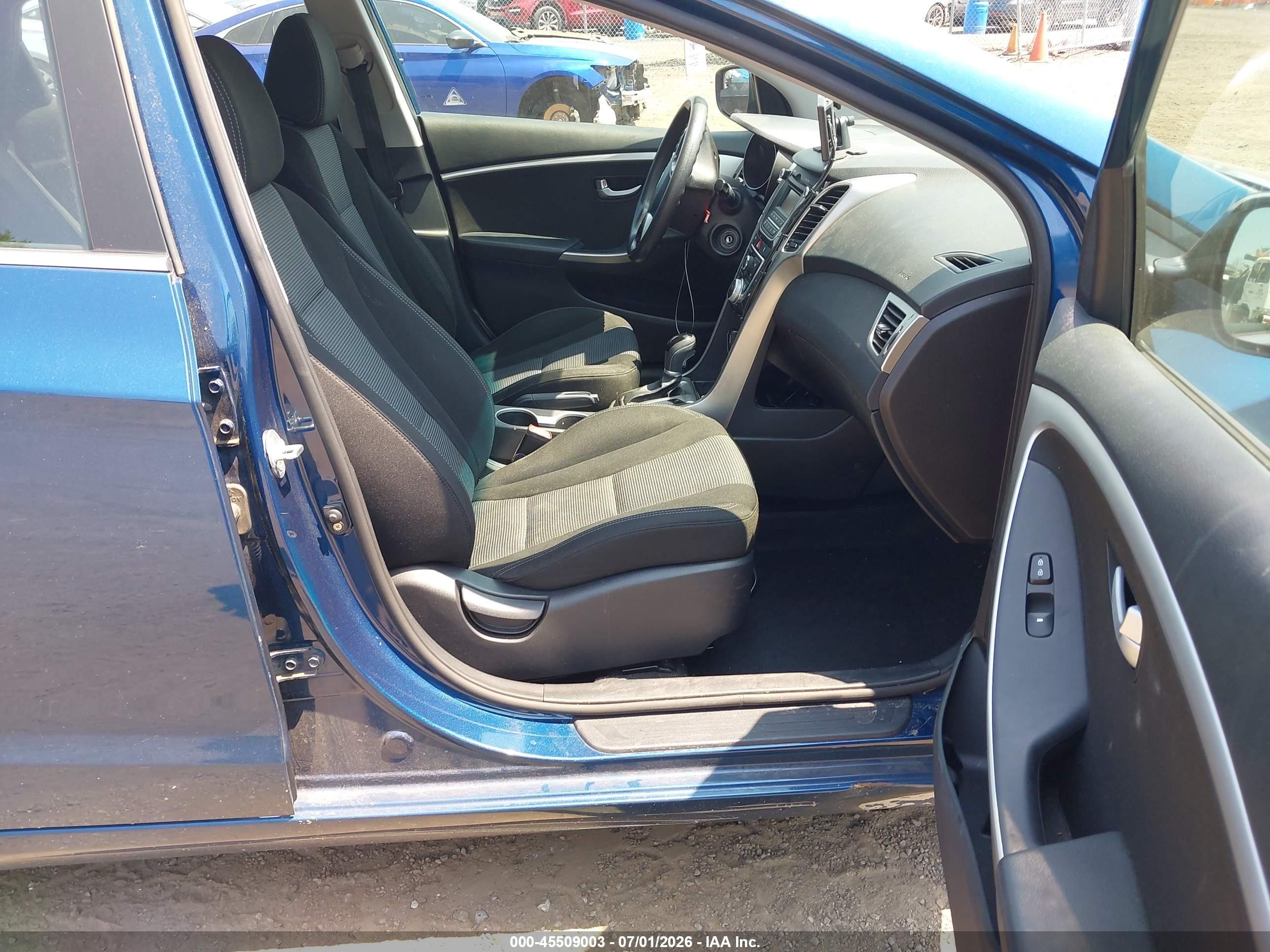 2014 Hyundai Elantra Gt   Blue vin: KMHD35LHXEU177805
