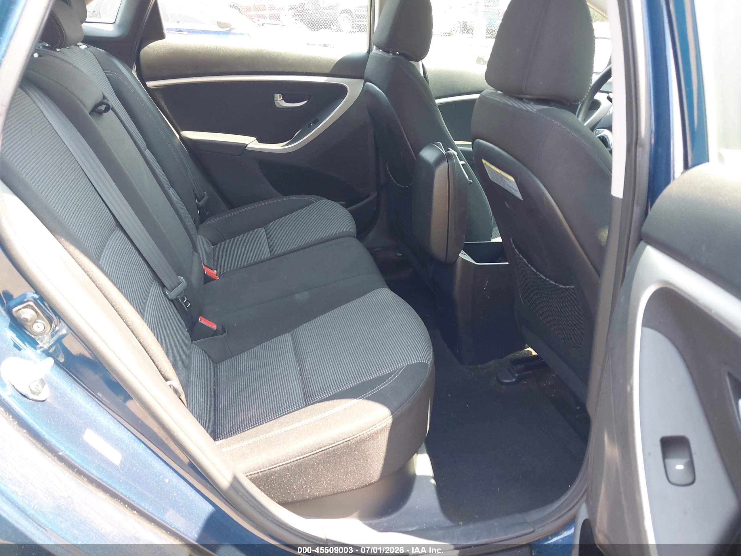 2014 Hyundai Elantra Gt   Blue vin: KMHD35LHXEU177805