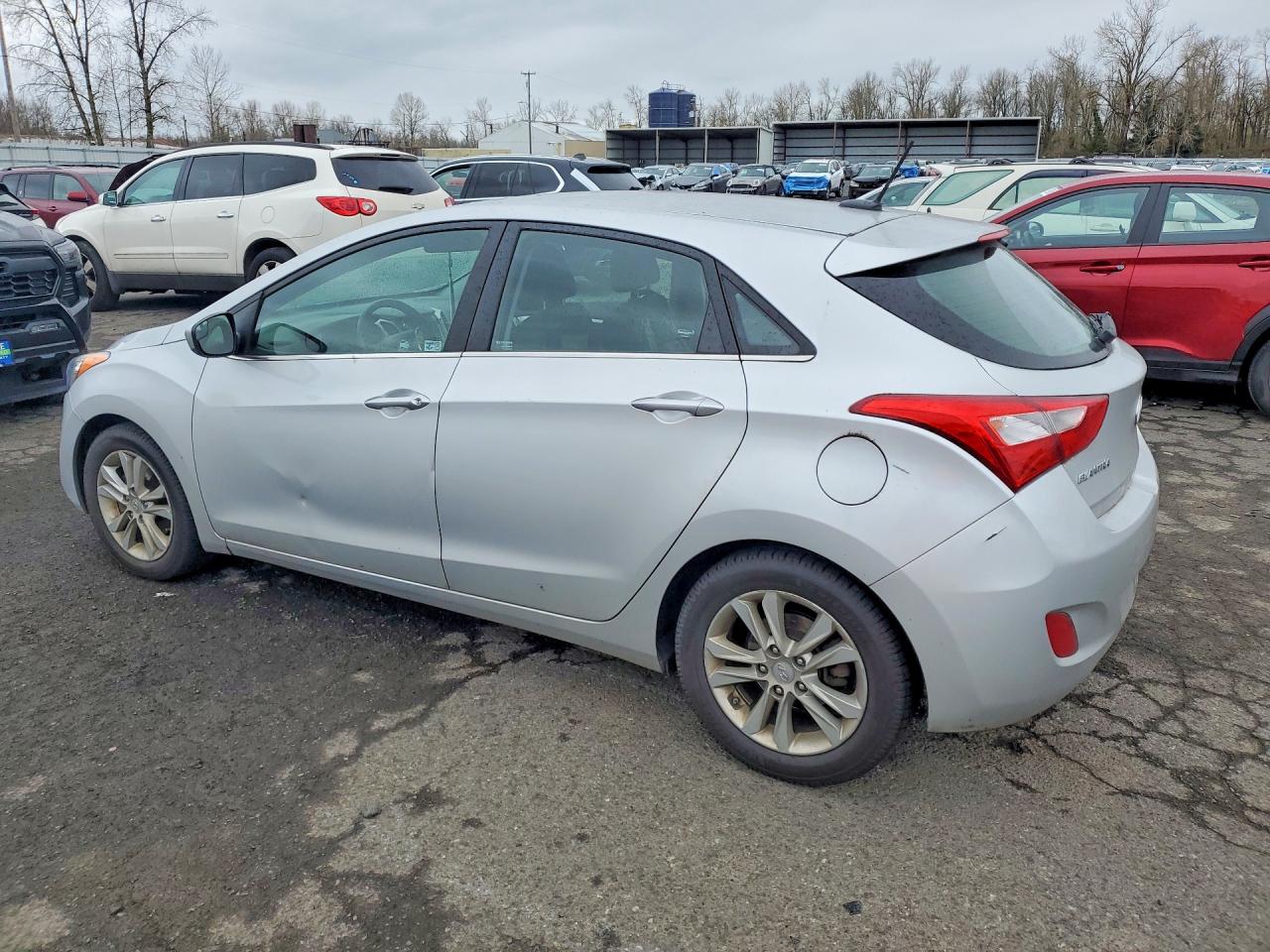 2014 Hyundai Elantra Gt Base Silver vin: KMHD35LHXEU201472