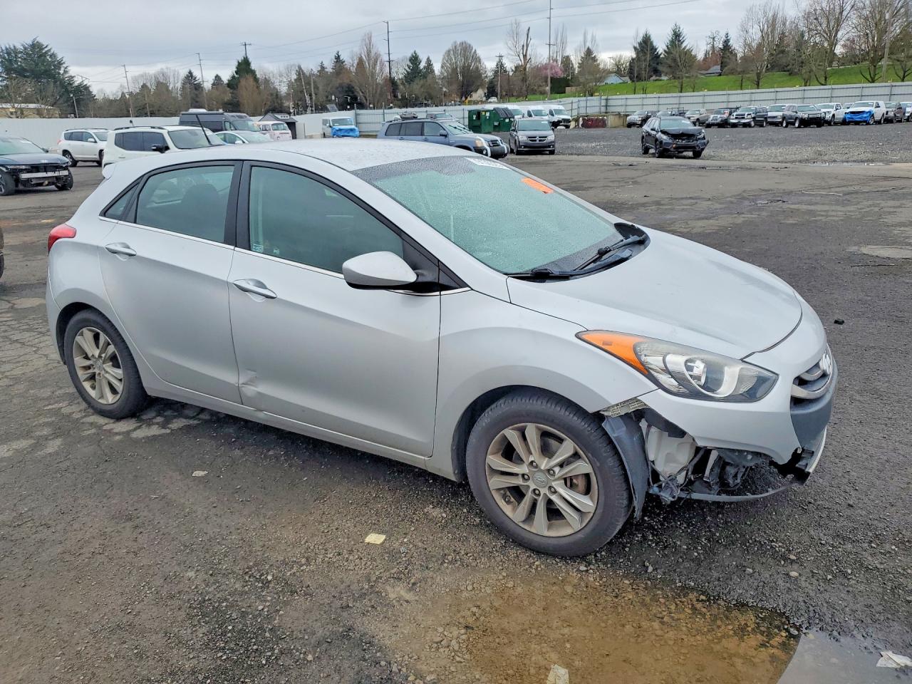2014 Hyundai Elantra Gt Base Silver vin: KMHD35LHXEU201472
