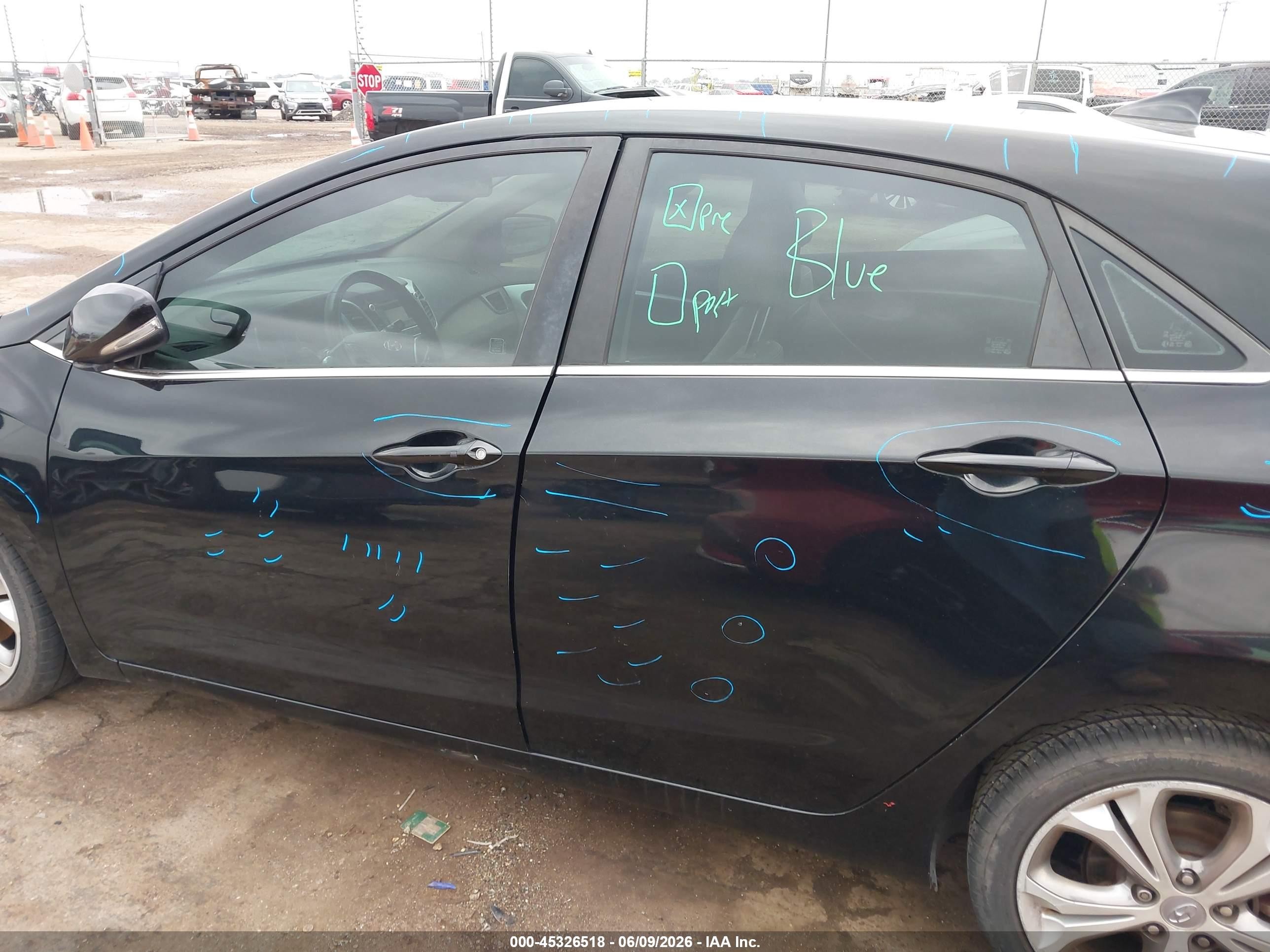 2014 Hyundai Elantra Gt   Black vin: KMHD35LHXEU217137