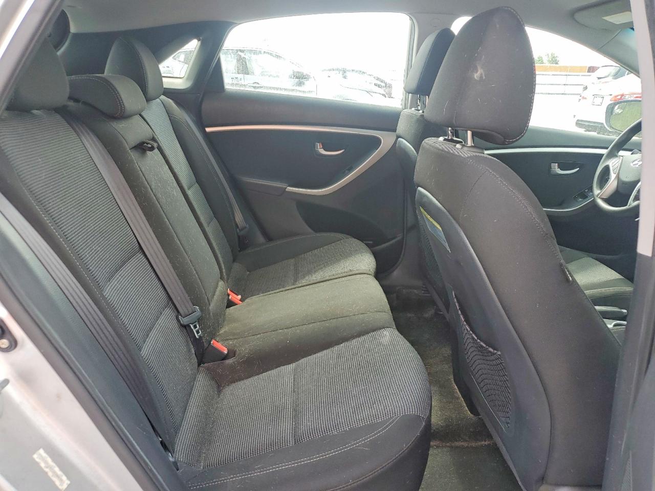 2015 Hyundai Elantra Gt Base Silver vin: KMHD35LHXFU236434