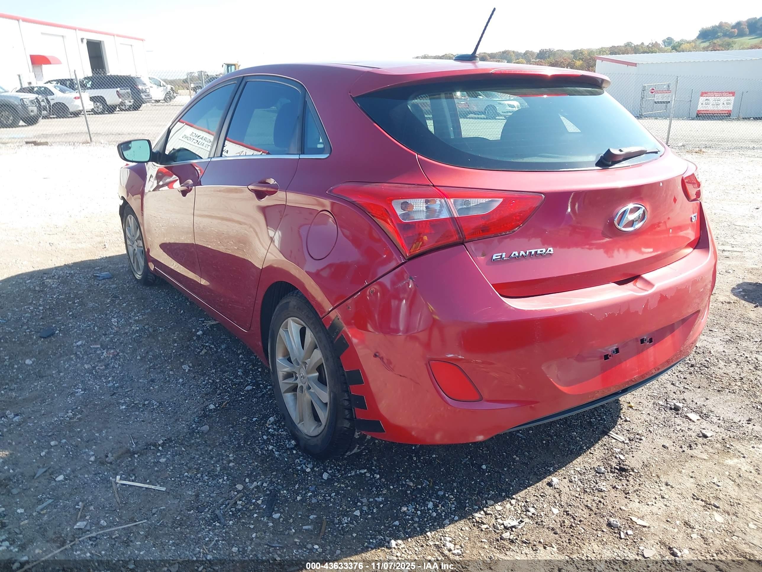 2015 Hyundai Elantra Gt   Красный vin: KMHD35LHXFU249085