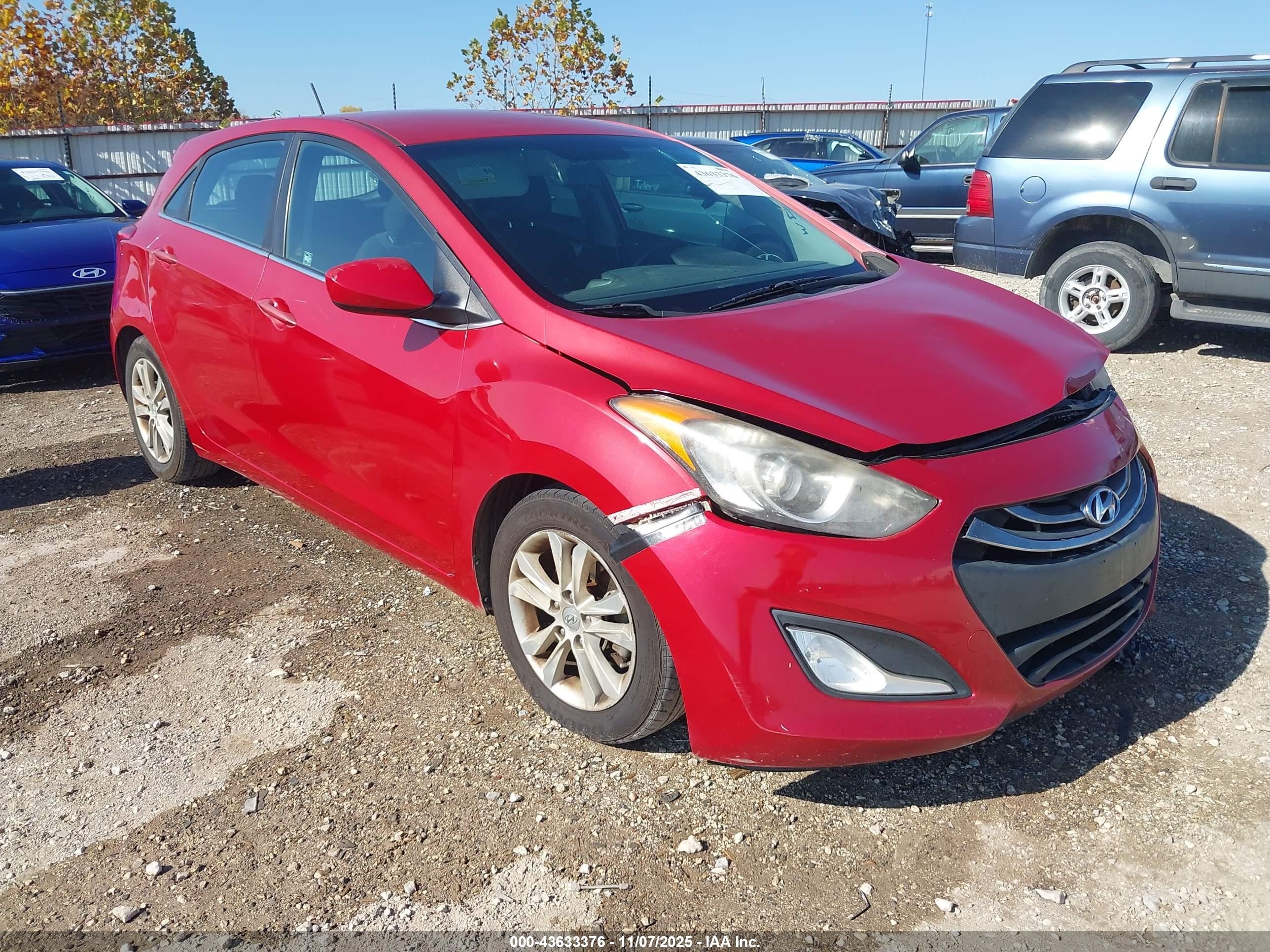 2015 Hyundai Elantra Gt   Красный vin: KMHD35LHXFU249085