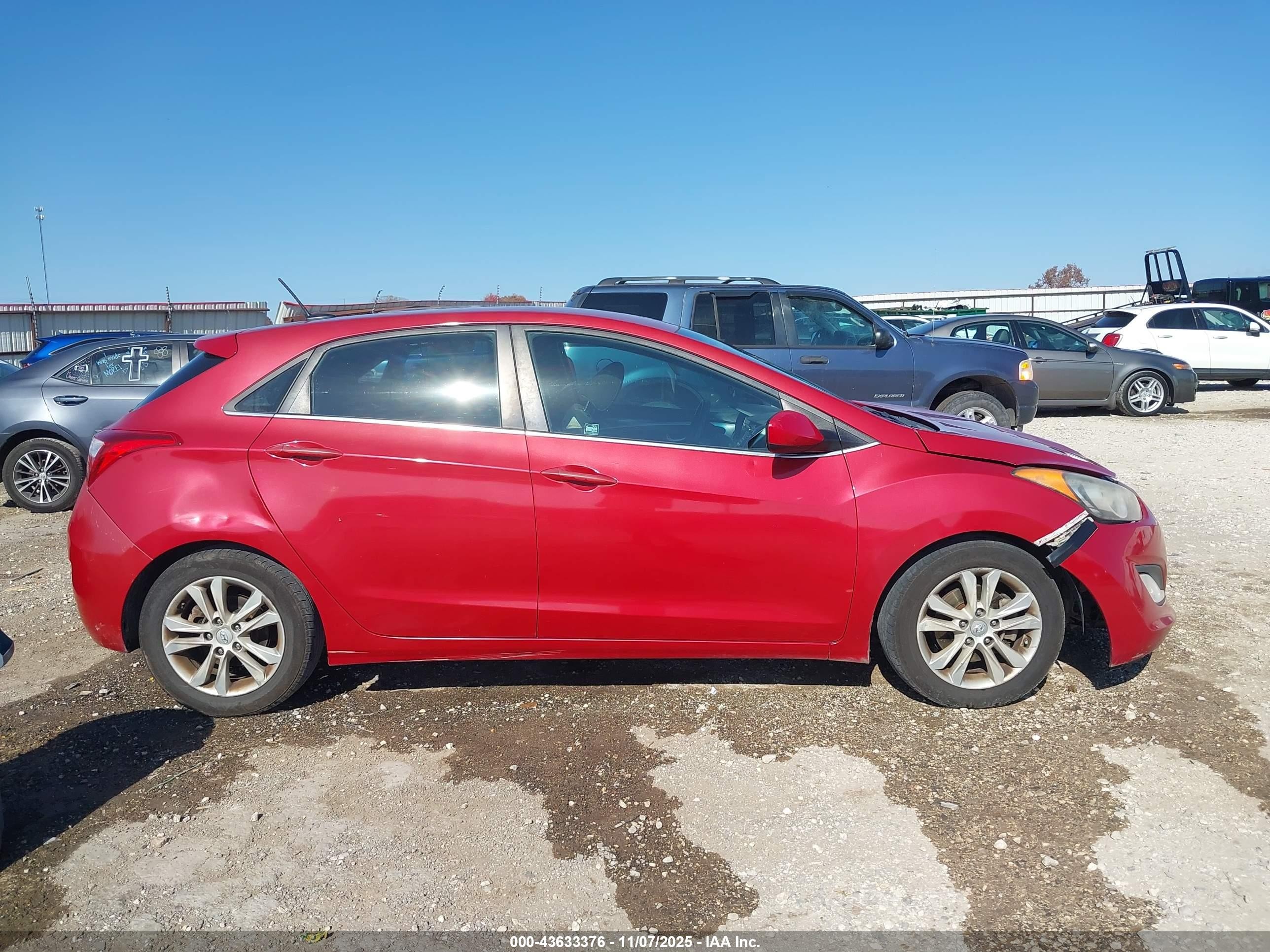 2015 Hyundai Elantra Gt   Красный vin: KMHD35LHXFU249085