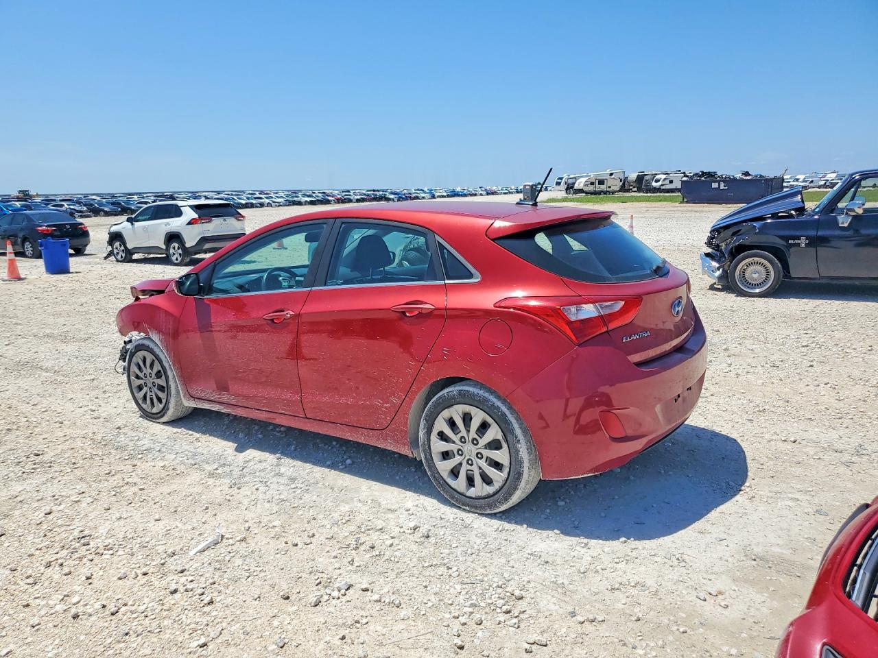 2017 Hyundai Elantra Gt Base Red vin: KMHD35LHXHU347164