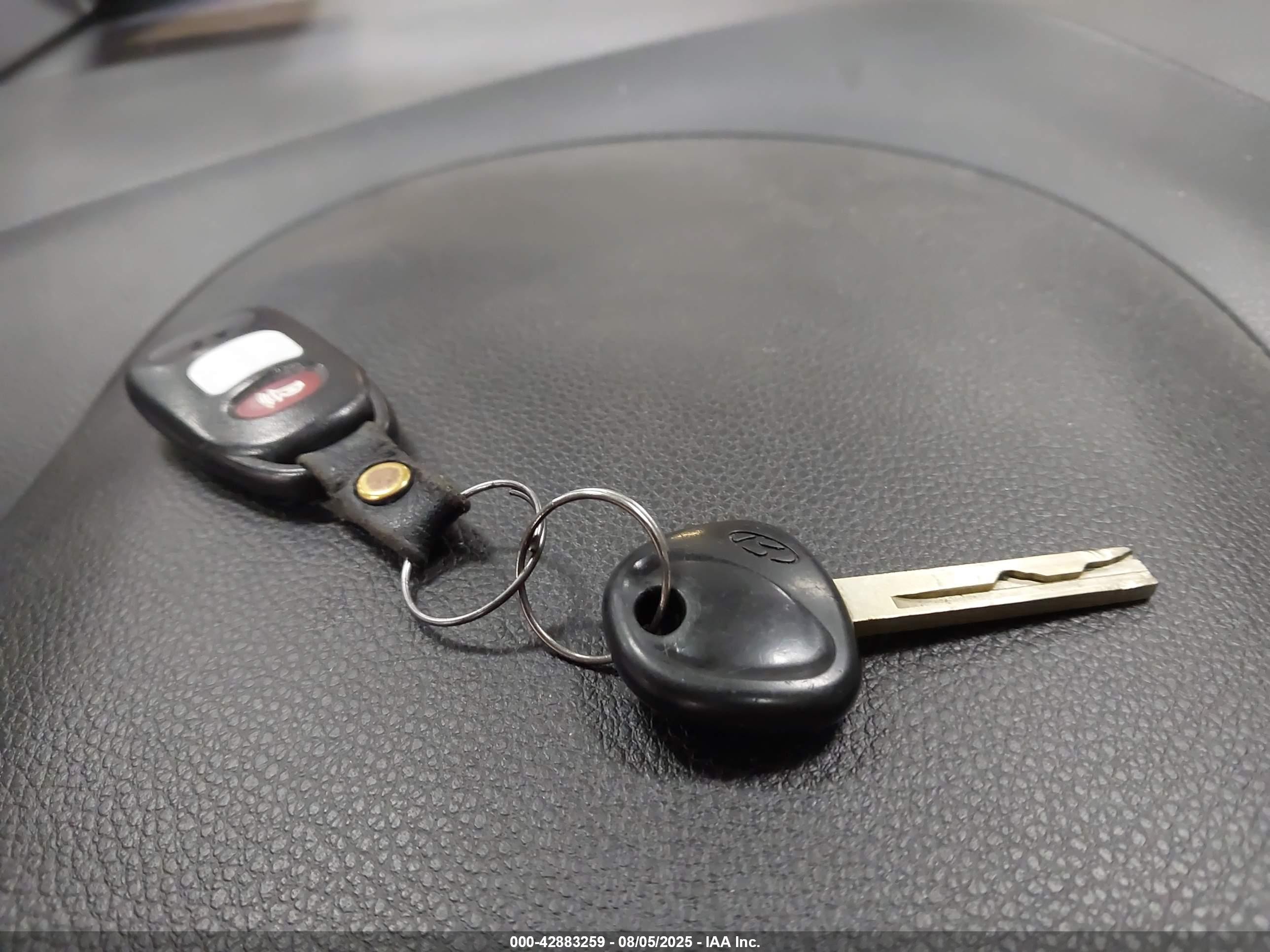 2017 Hyundai Elantra Gt   Серебряный vin: KMHD35LHXHU359864