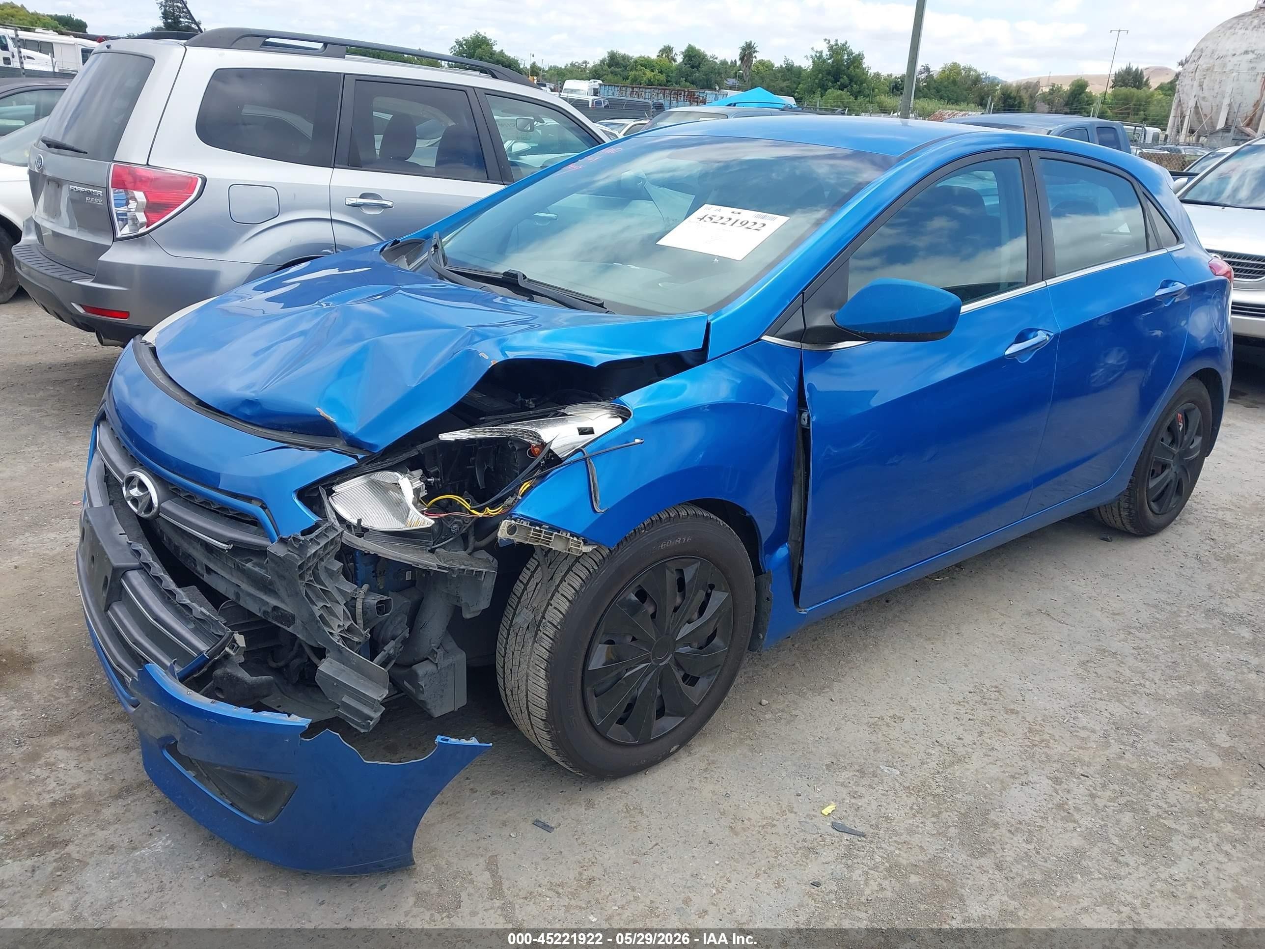 2017 Hyundai Elantra Gt   Синий vin: KMHD35LHXHU361730