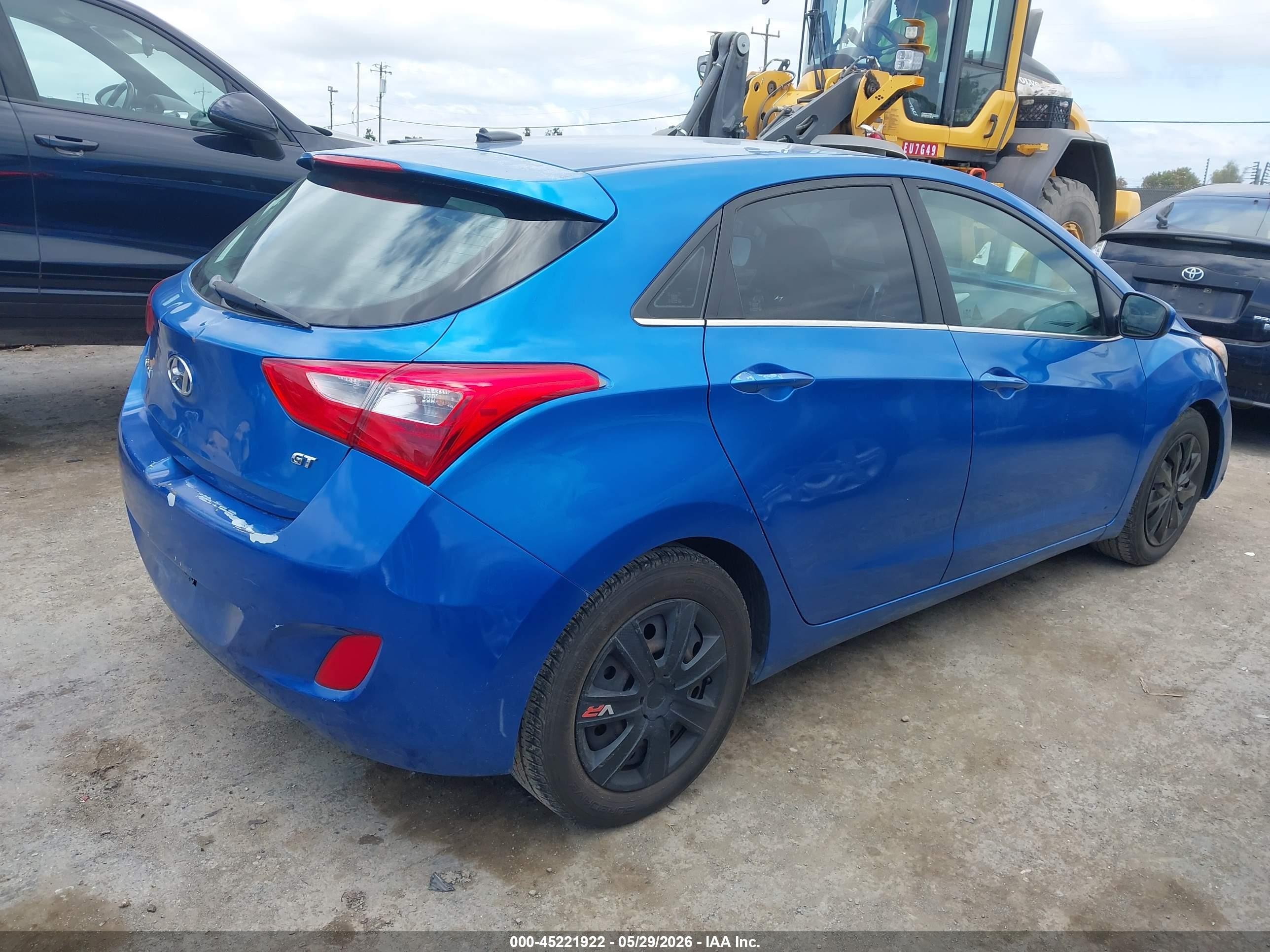 2017 Hyundai Elantra Gt   Синий vin: KMHD35LHXHU361730