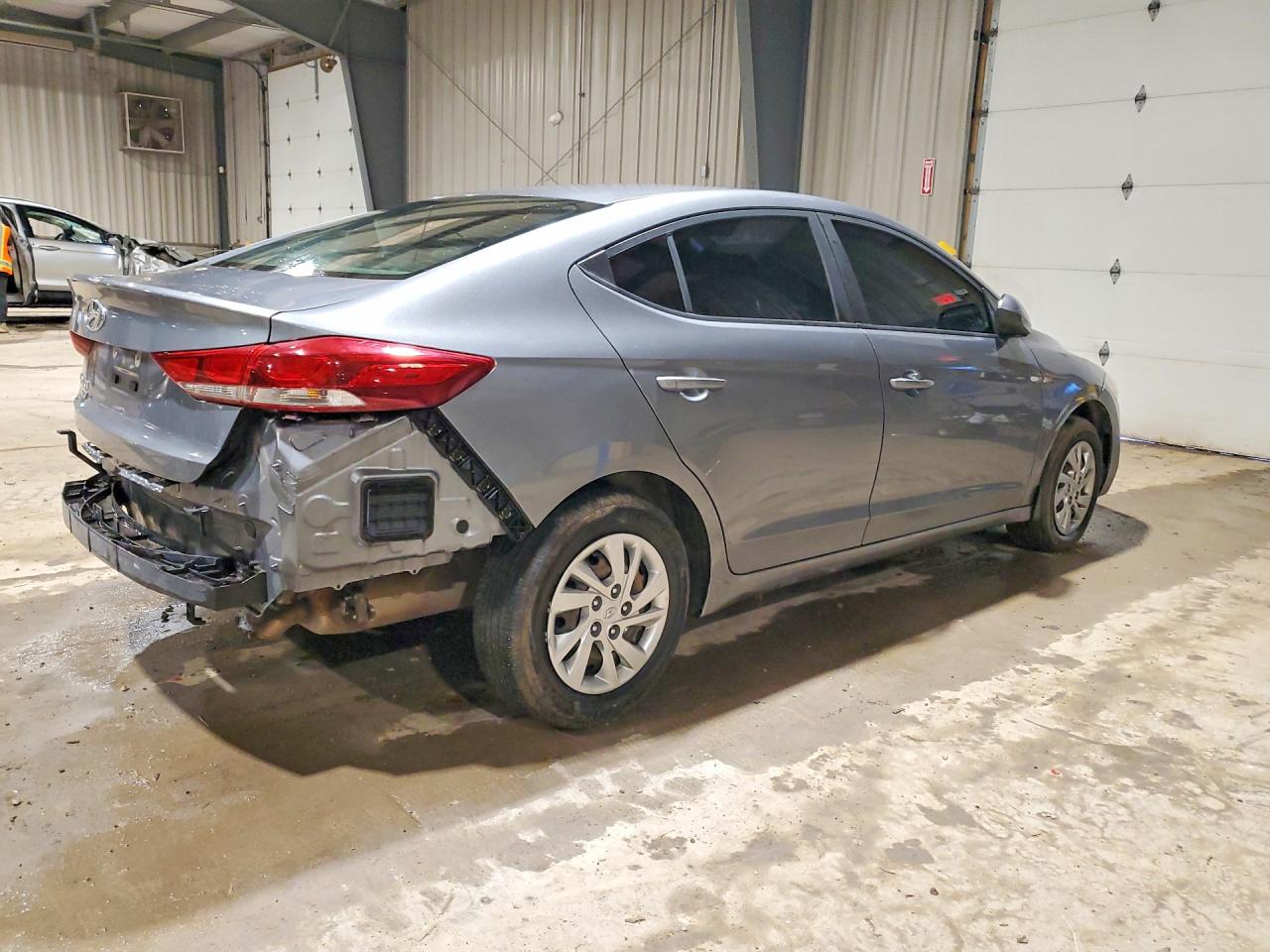 2018 Hyundai Elantra Se Silver vin: KMHD74LF2JU580944