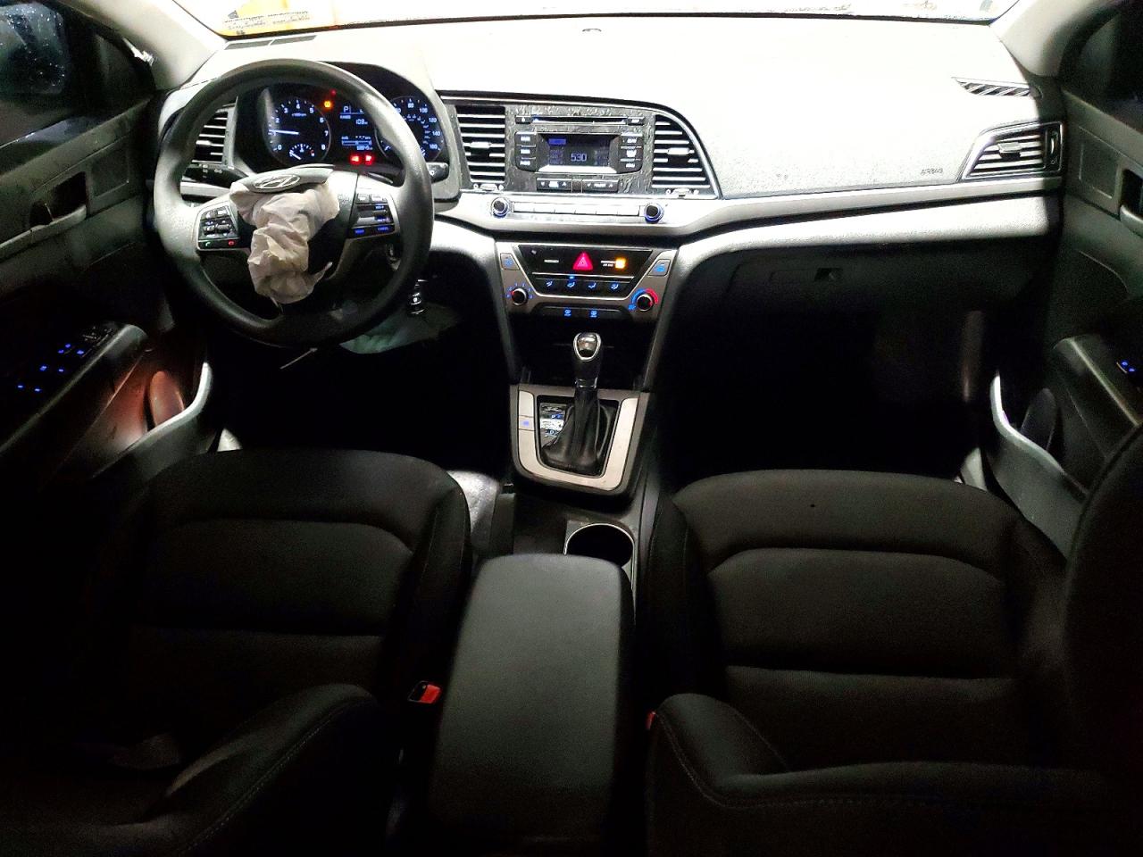 2018 Hyundai Elantra Se Silver vin: KMHD74LF2JU580944
