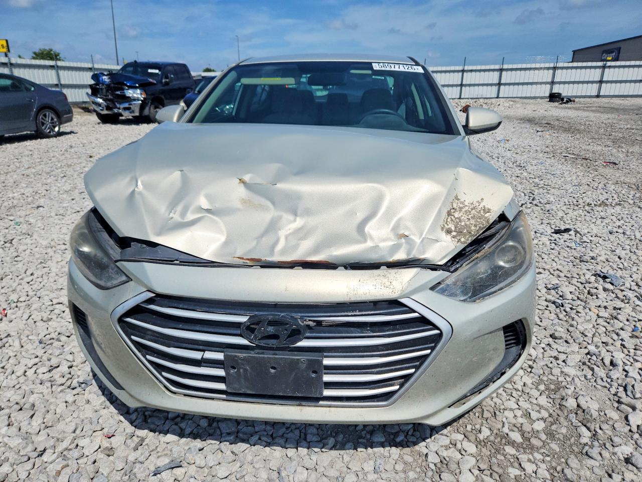 2017 Hyundai Elantra Se Gold vin: KMHD74LF3HU362568