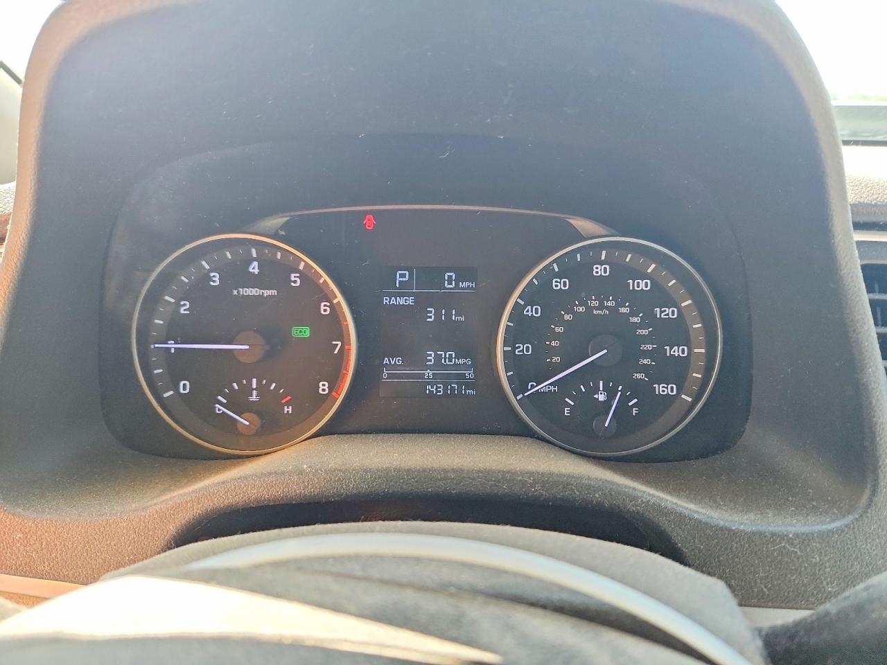 2017 Hyundai Elantra Se Gold vin: KMHD74LF3HU362568