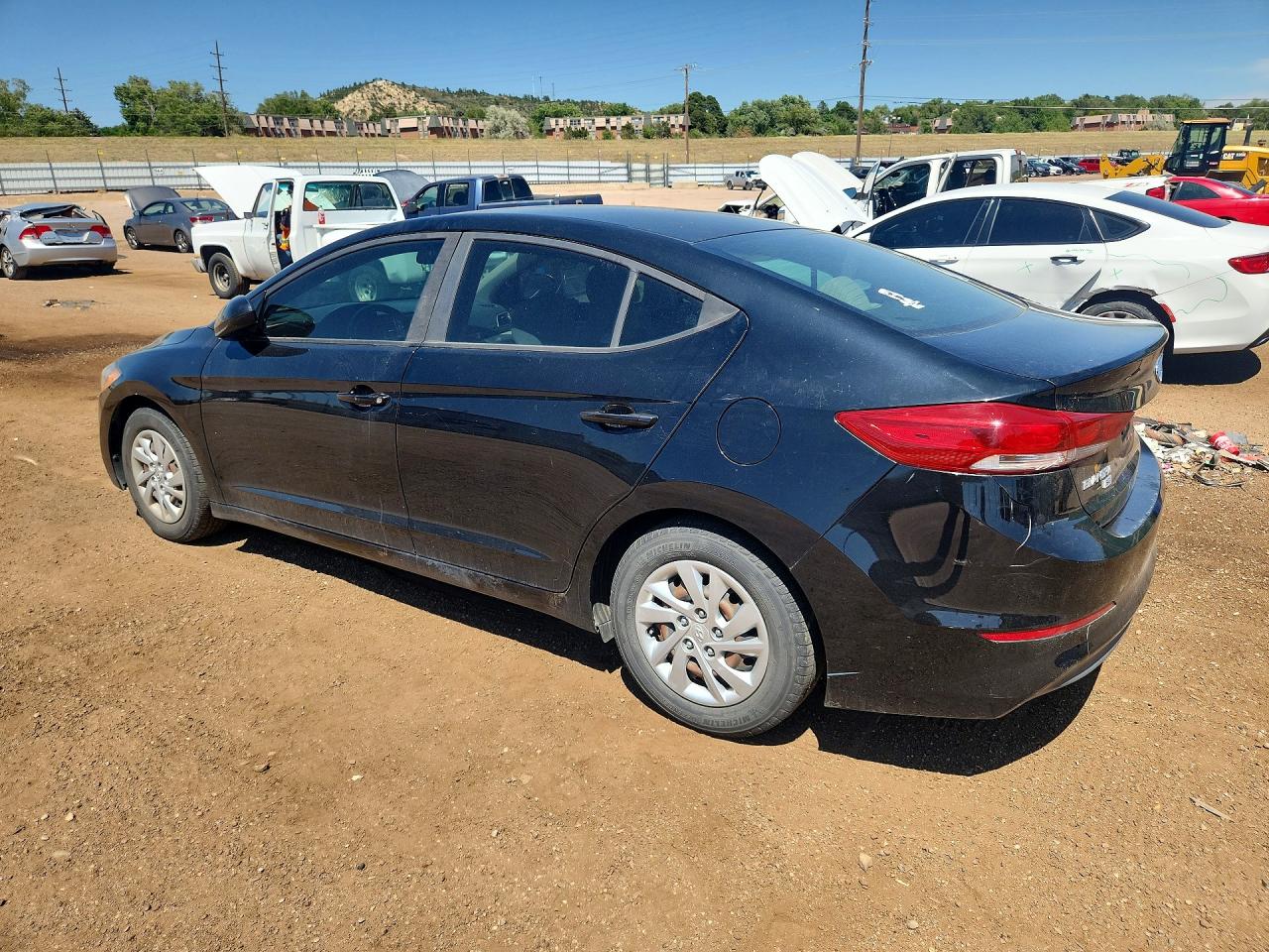 2018 Hyundai Elantra Se Black vin: KMHD74LF3JU452244