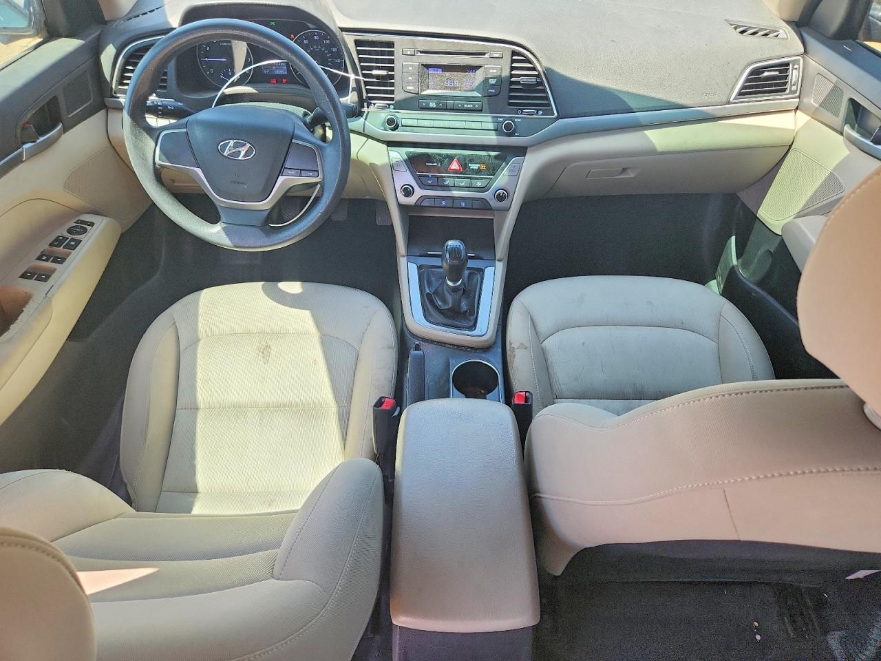 2018 Hyundai Elantra Se Black vin: KMHD74LF3JU452244