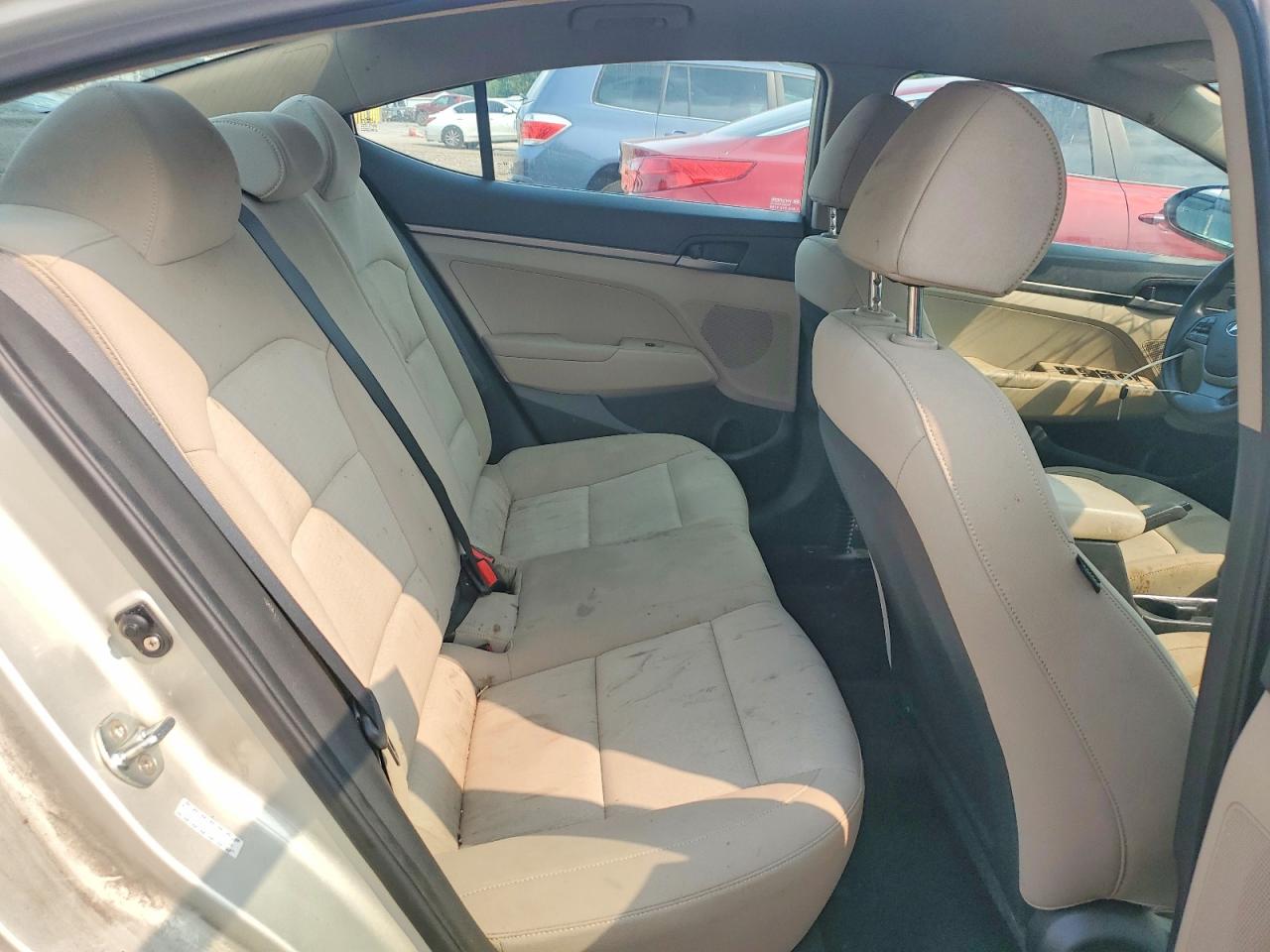 2017 Hyundai Elantra Se Бежевый vin: KMHD74LF4HU380156