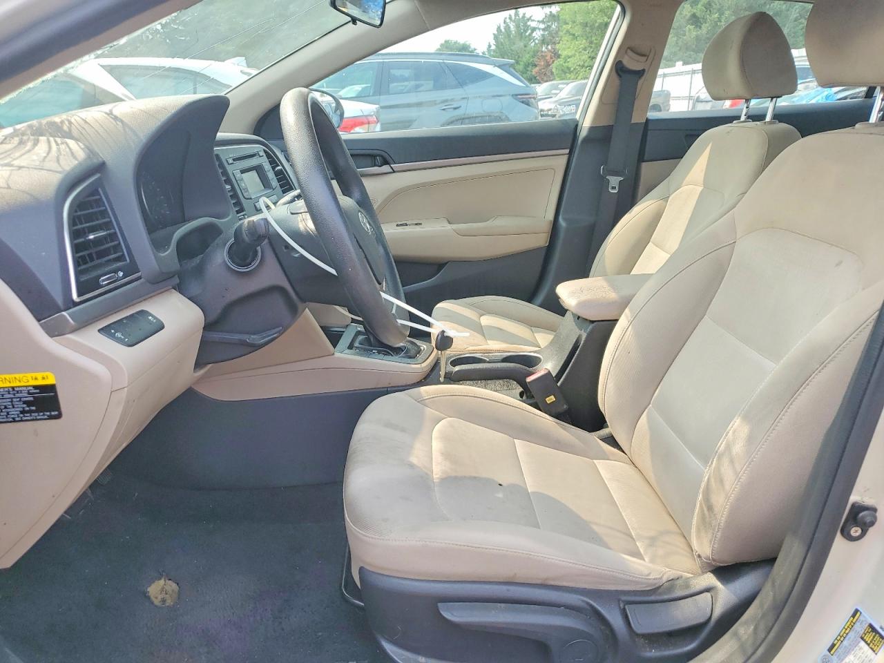 2017 Hyundai Elantra Se Бежевый vin: KMHD74LF4HU380156