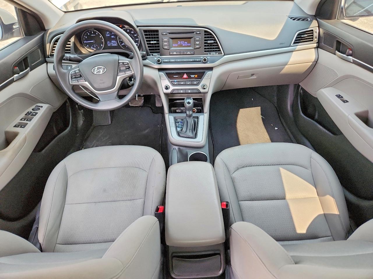 2017 Hyundai Elantra Se Silver vin: KMHD74LF4HU423605