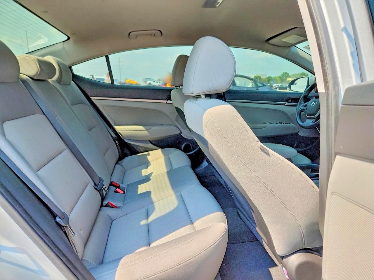 2017 Hyundai Elantra Se Silver vin: KMHD74LF4HU423605