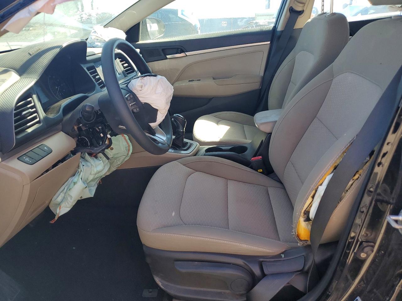 2019 Hyundai Elantra Se Black vin: KMHD74LF4KU888926