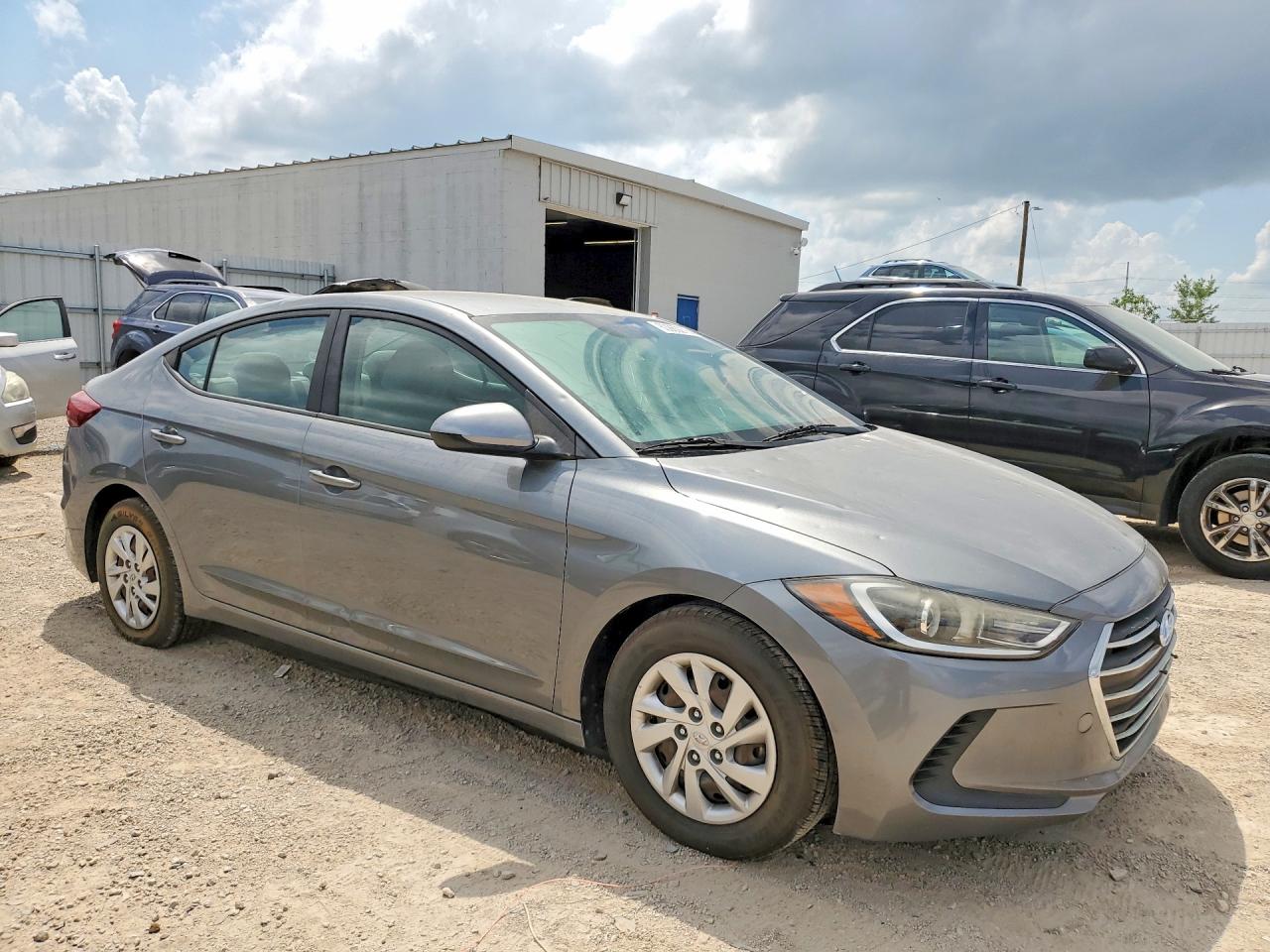 2017 Hyundai Elantra Se Серый vin: KMHD74LF5HU119988