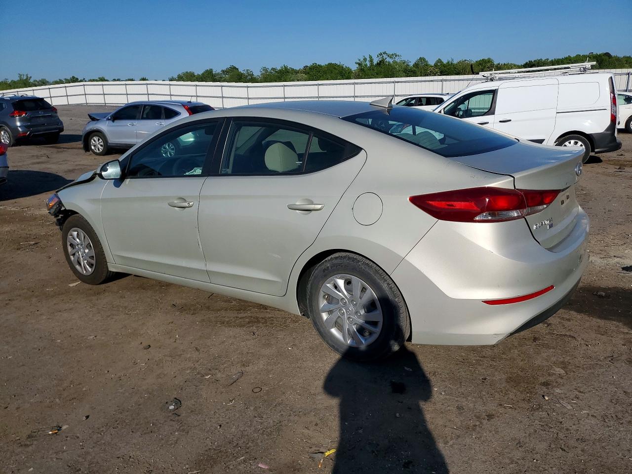 2017 Hyundai Elantra Se Silver vin: KMHD74LF5HU350101