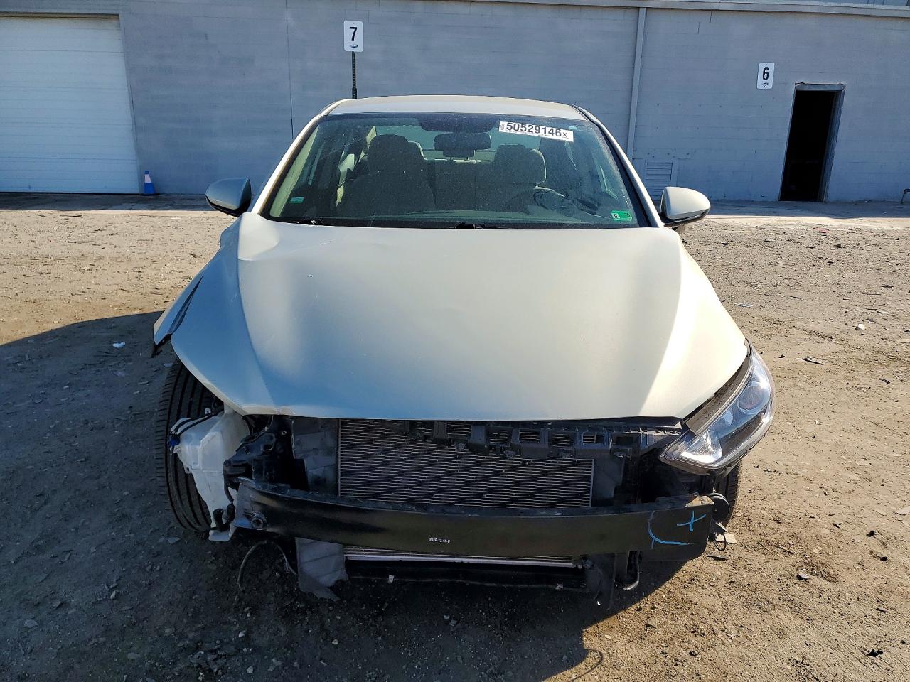 2017 Hyundai Elantra Se Silver vin: KMHD74LF5HU350101