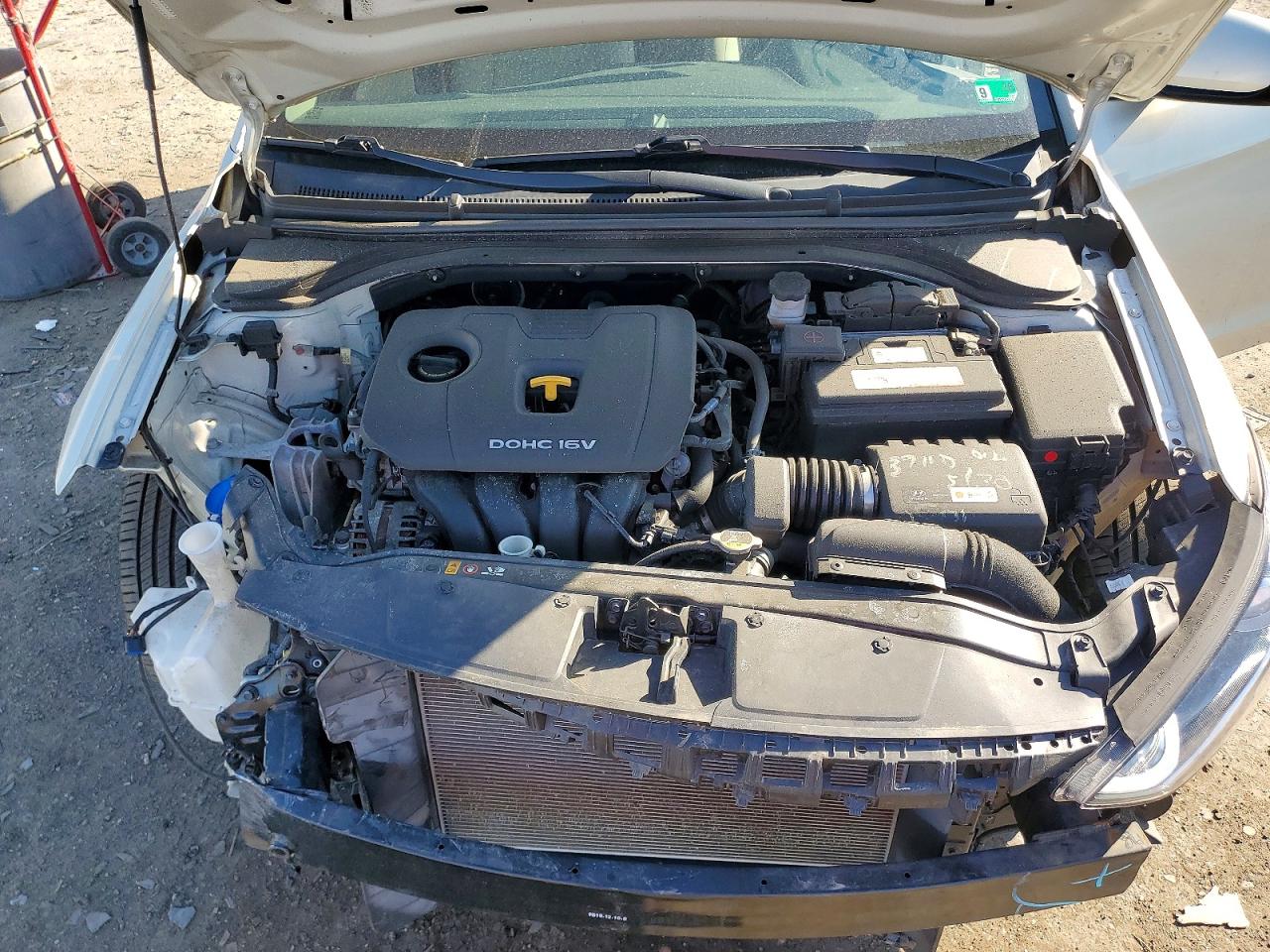 2017 Hyundai Elantra Se Silver vin: KMHD74LF5HU350101
