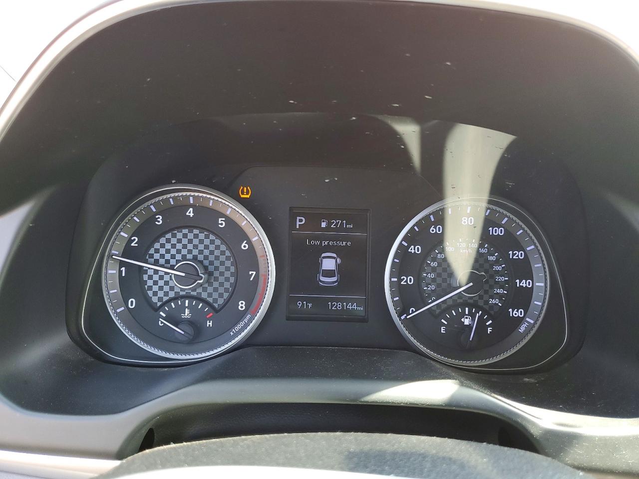 2020 Hyundai Elantra Se Red vin: KMHD74LF5LU002047
