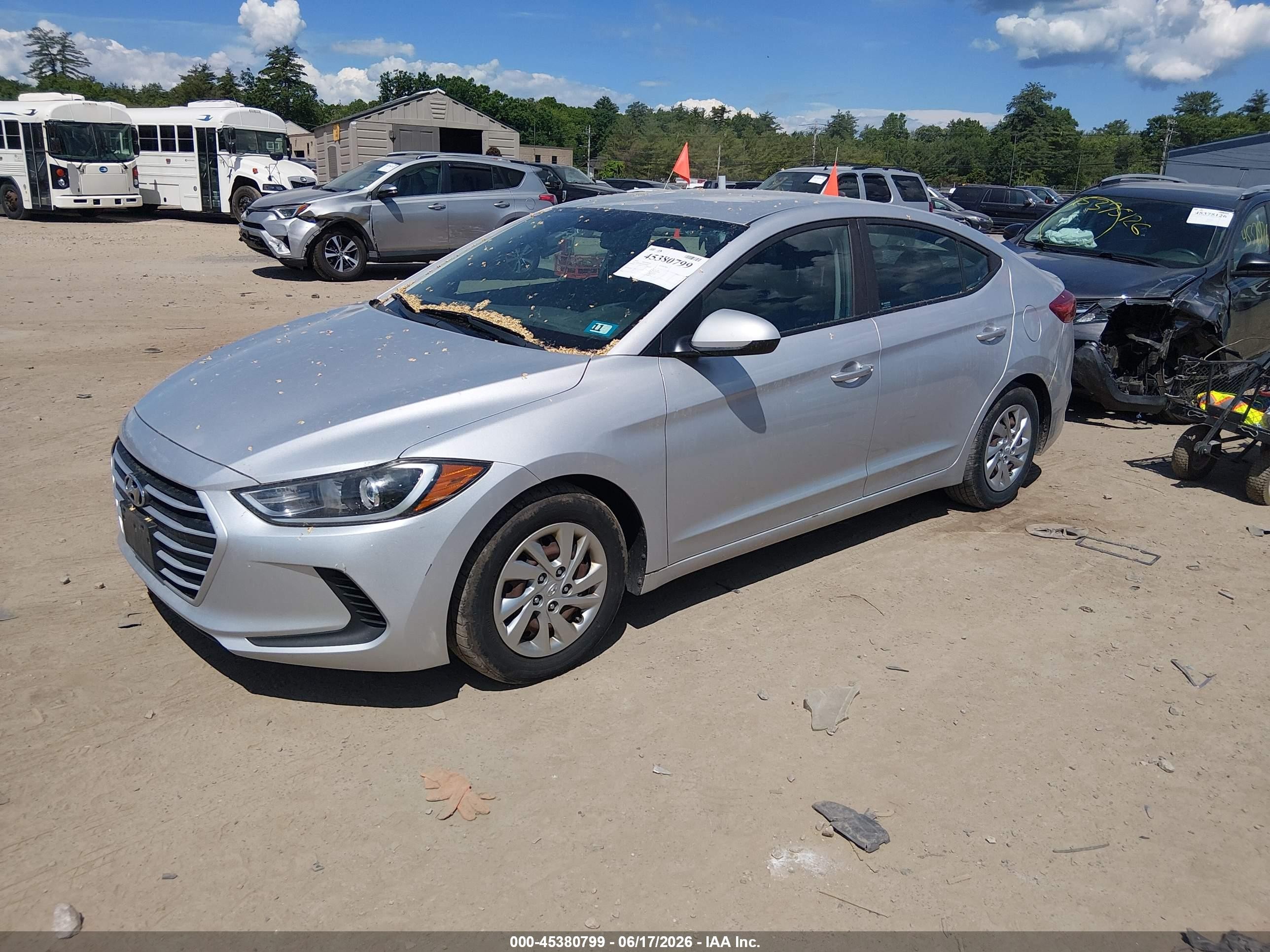 2018 Hyundai Elantra Se Silver vin: KMHD74LF6JU500027