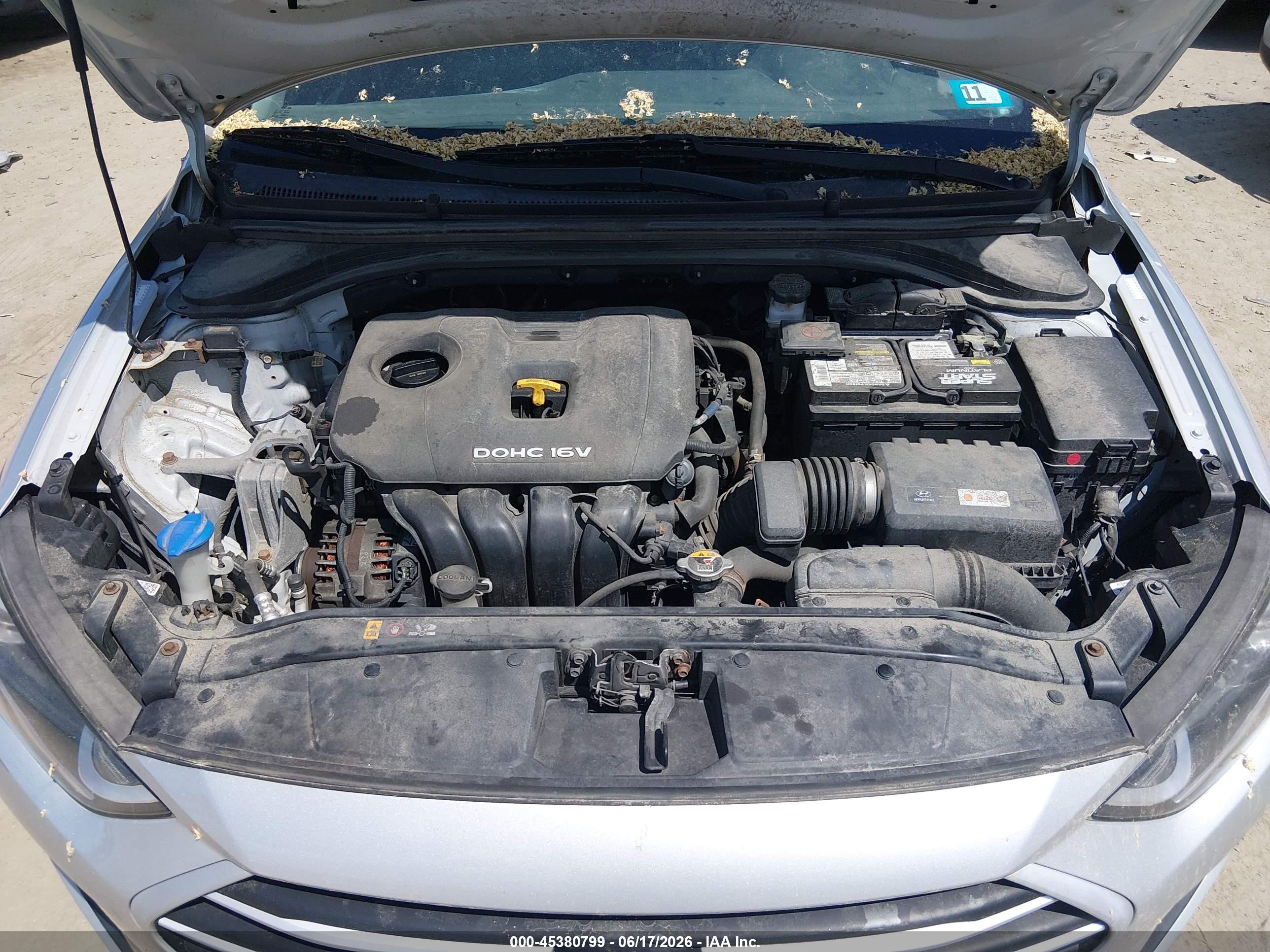 2018 Hyundai Elantra Se Silver vin: KMHD74LF6JU500027